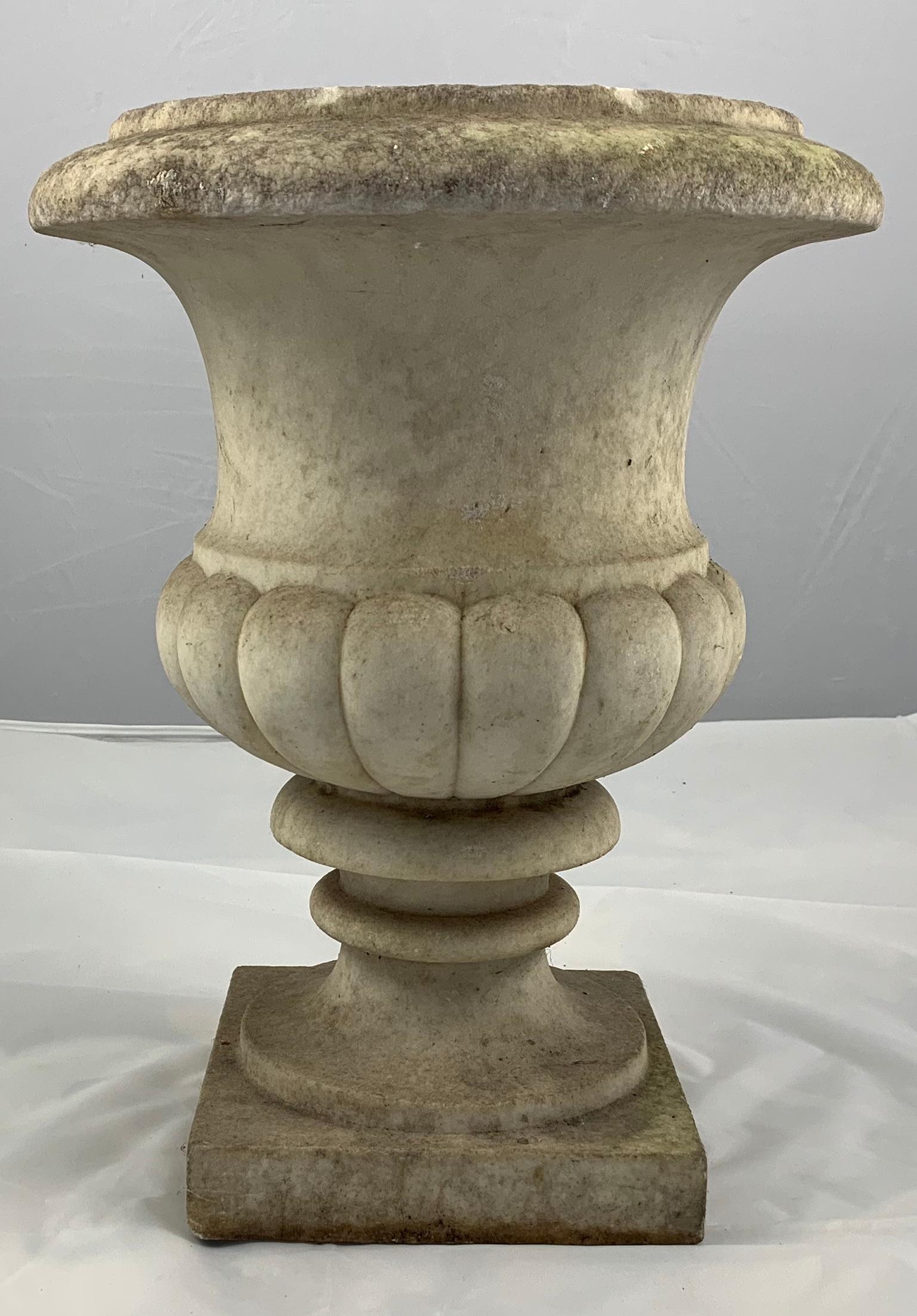 Hand-Carved 19th Century Pair of Carrara Marble Campana Shaped Garden Urns For Sale