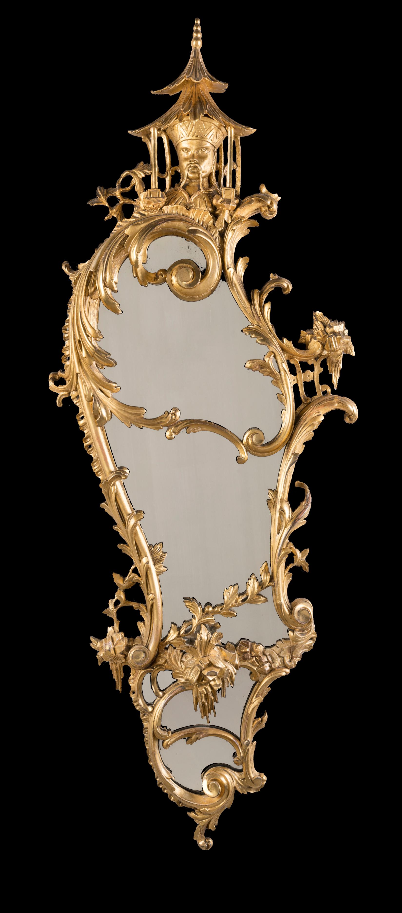 Coppia di specchi in legno dorato intagliato del XIX secolo in stile Chippendale cinese in vendita 1