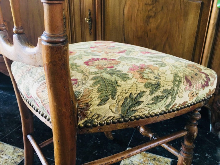 19th Century Pair of Carved Walnut Chairs from France For Sale at 1stDibs