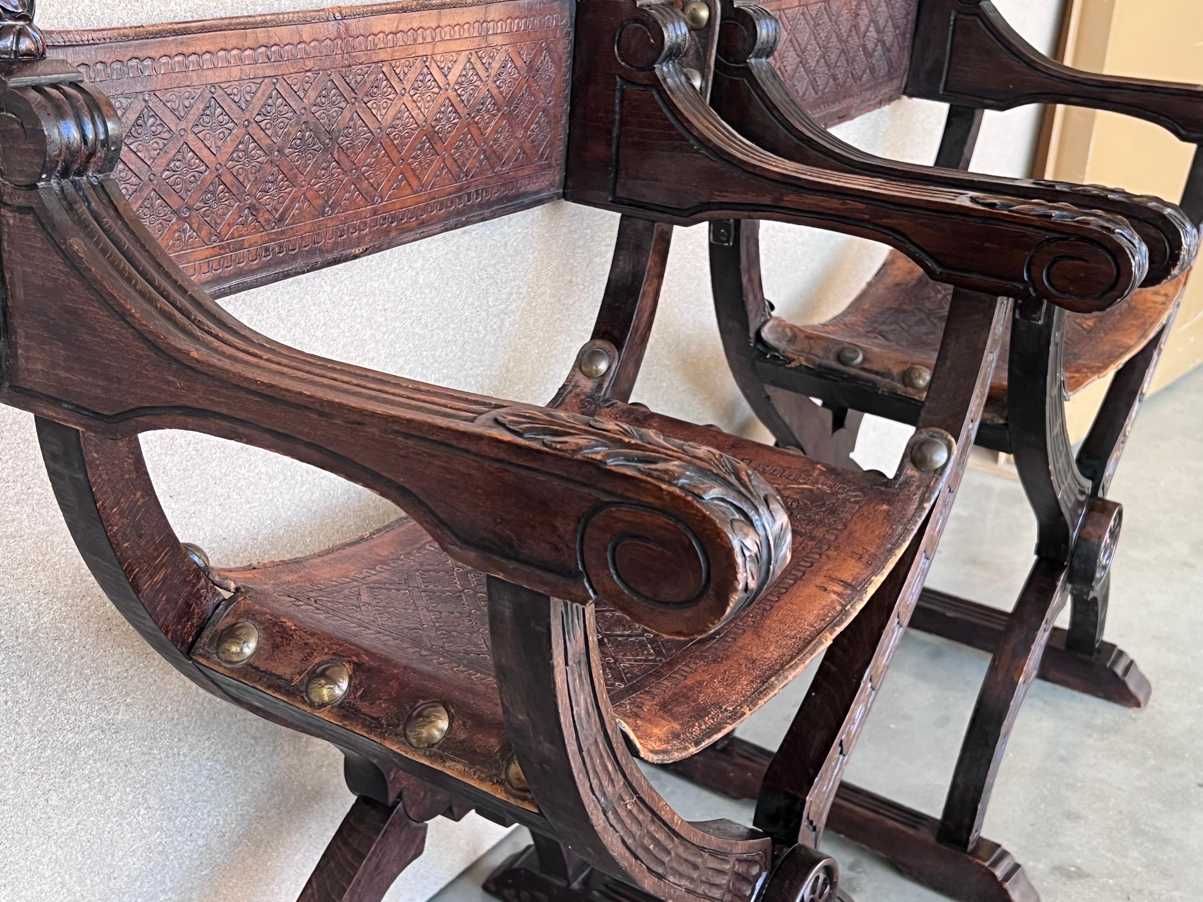 19th Century Pair of Carved Walnut Folding Scissors Savonarola Bench or Settle For Sale 2