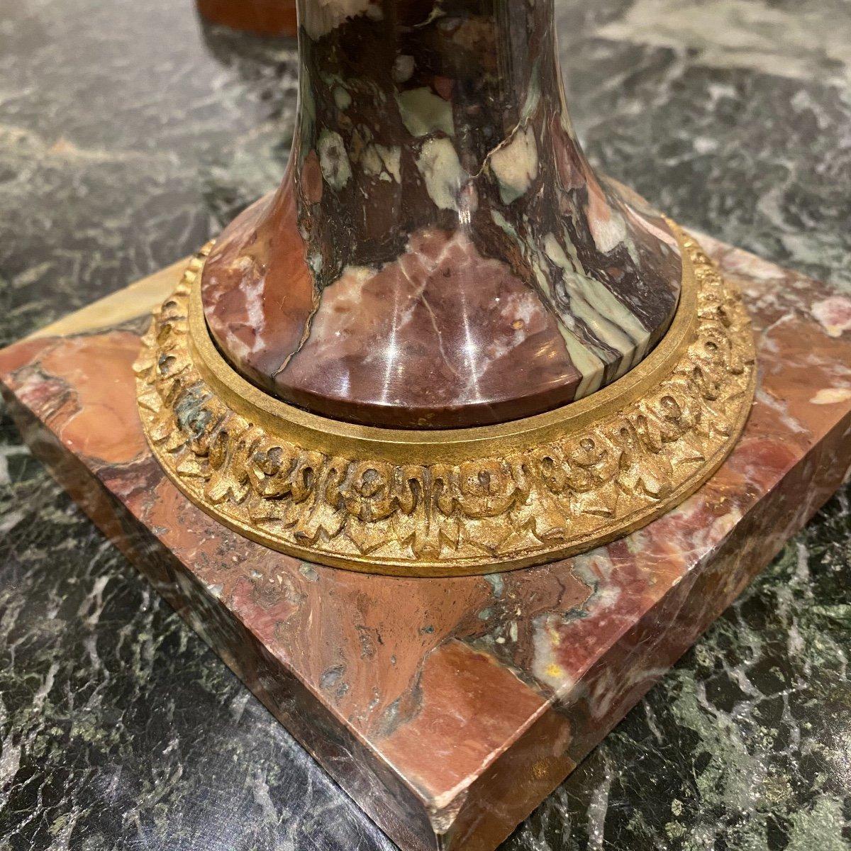 Paar Cassolettes aus Marmor und vergoldeter Bronze aus dem 19. Jahrhundert  im Angebot 5