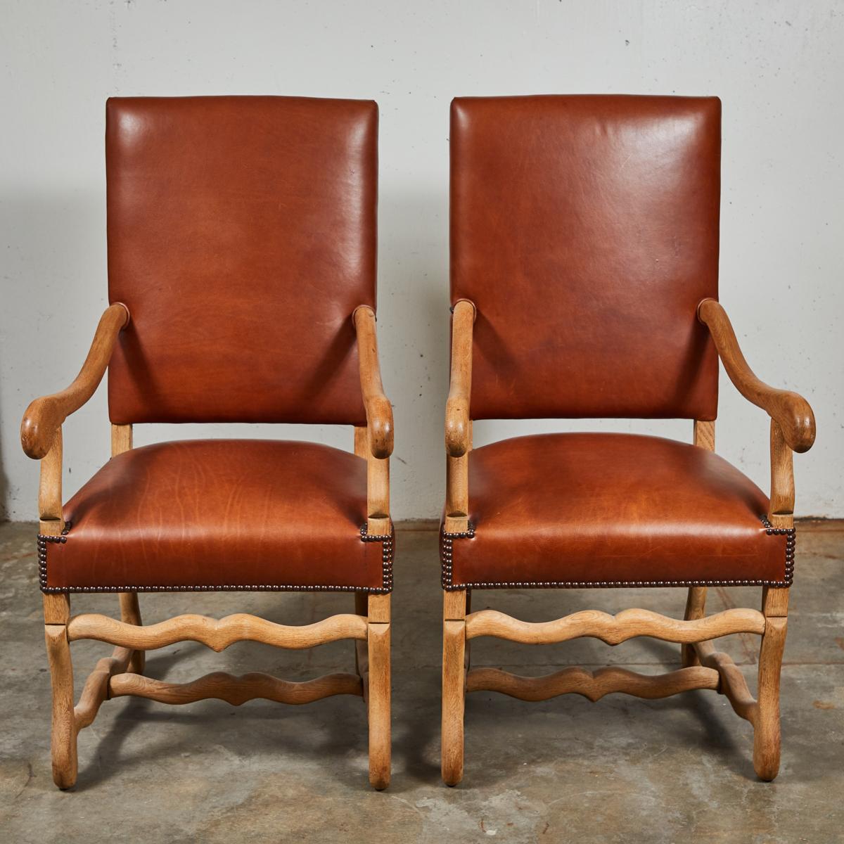 19th Century Pair of Chairs in Bleached Oak and Elm, Upholstered in Leather 2