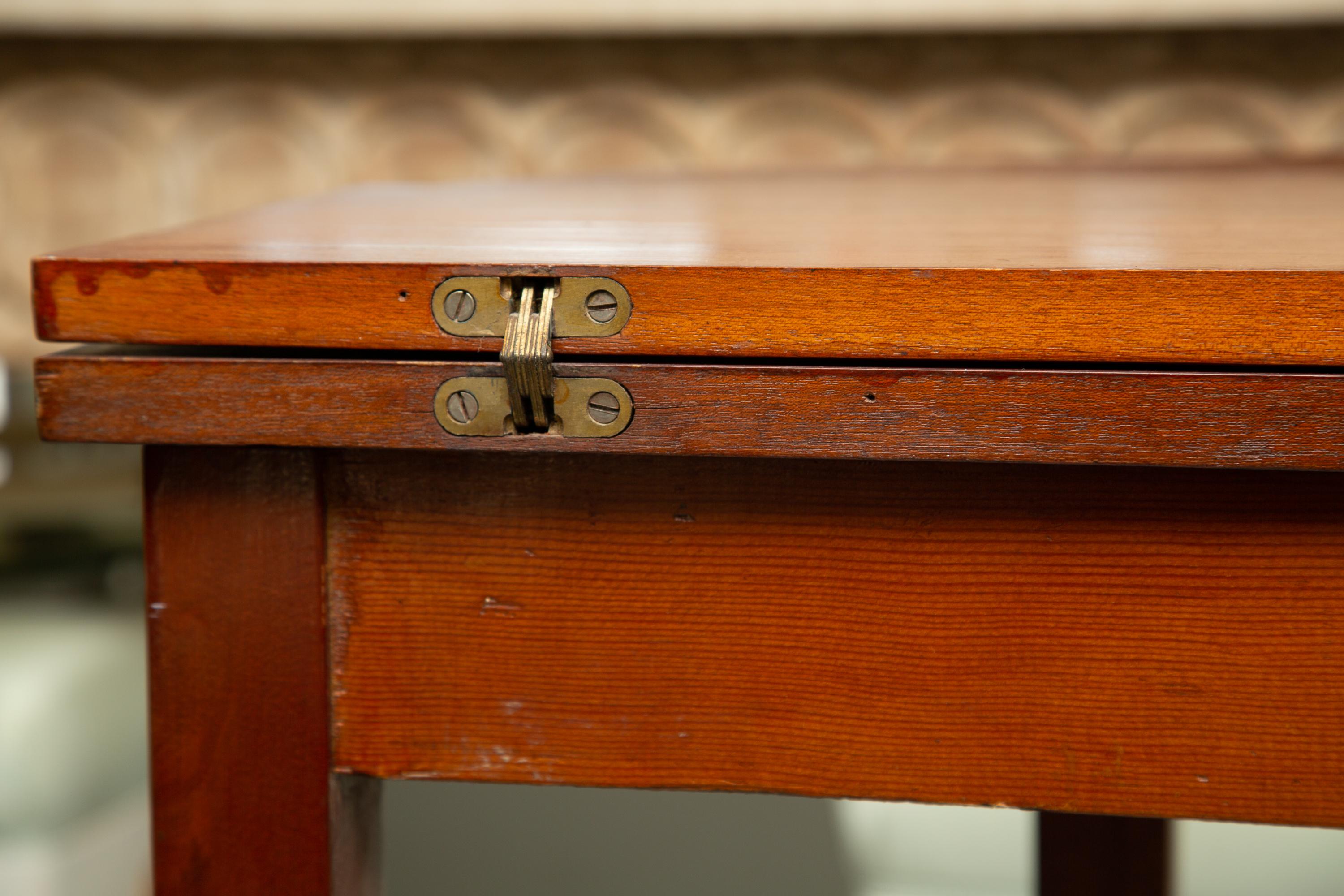 English 19th Century Cherry Wood Inlaid Game Table For Sale