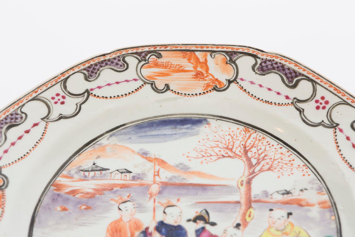 19th Century Pair of Chinese Export Plates For Sale 1