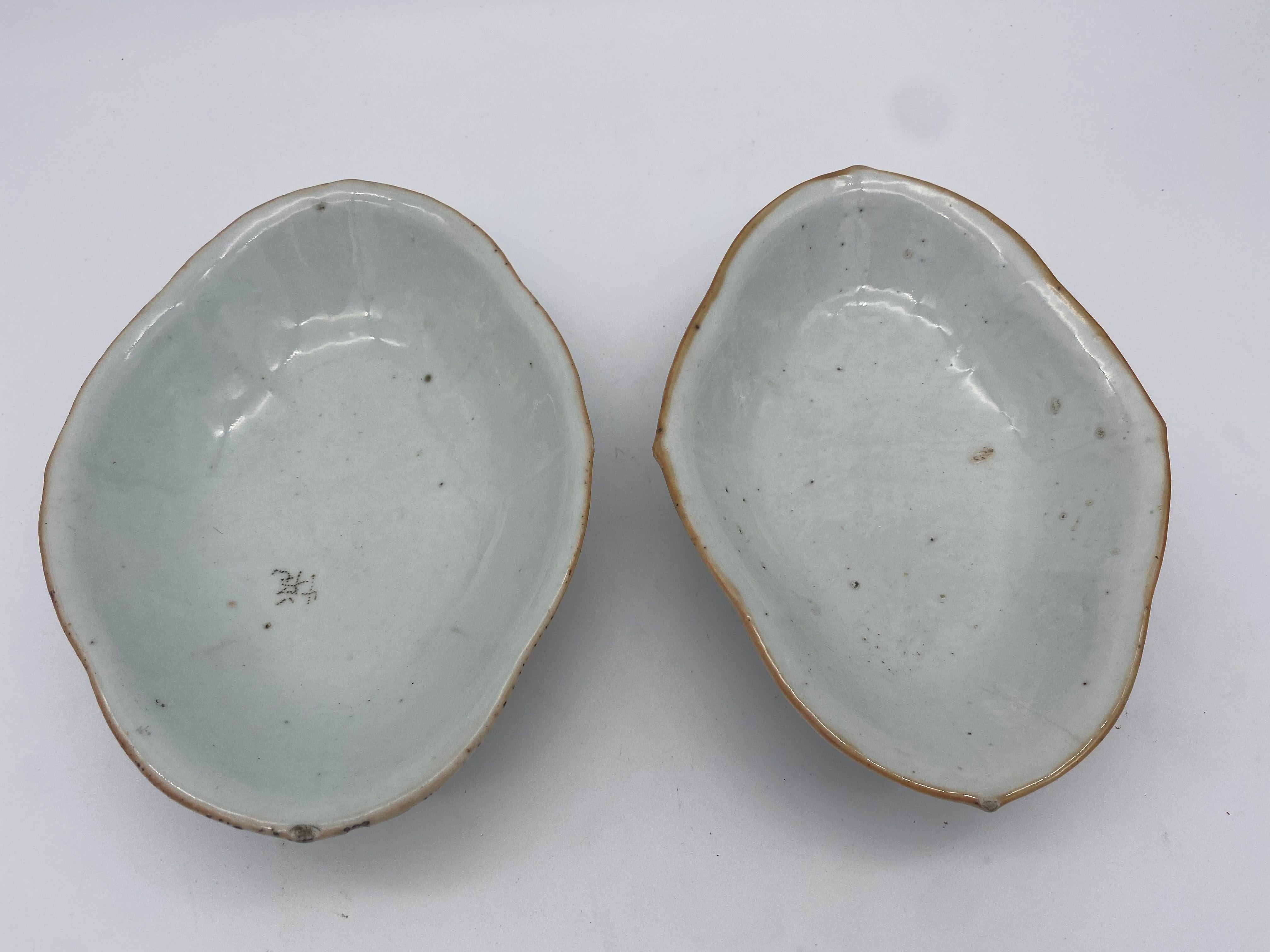 Paire de plats à fruits en porcelaine chinoise du 19ème siècle en vente 6