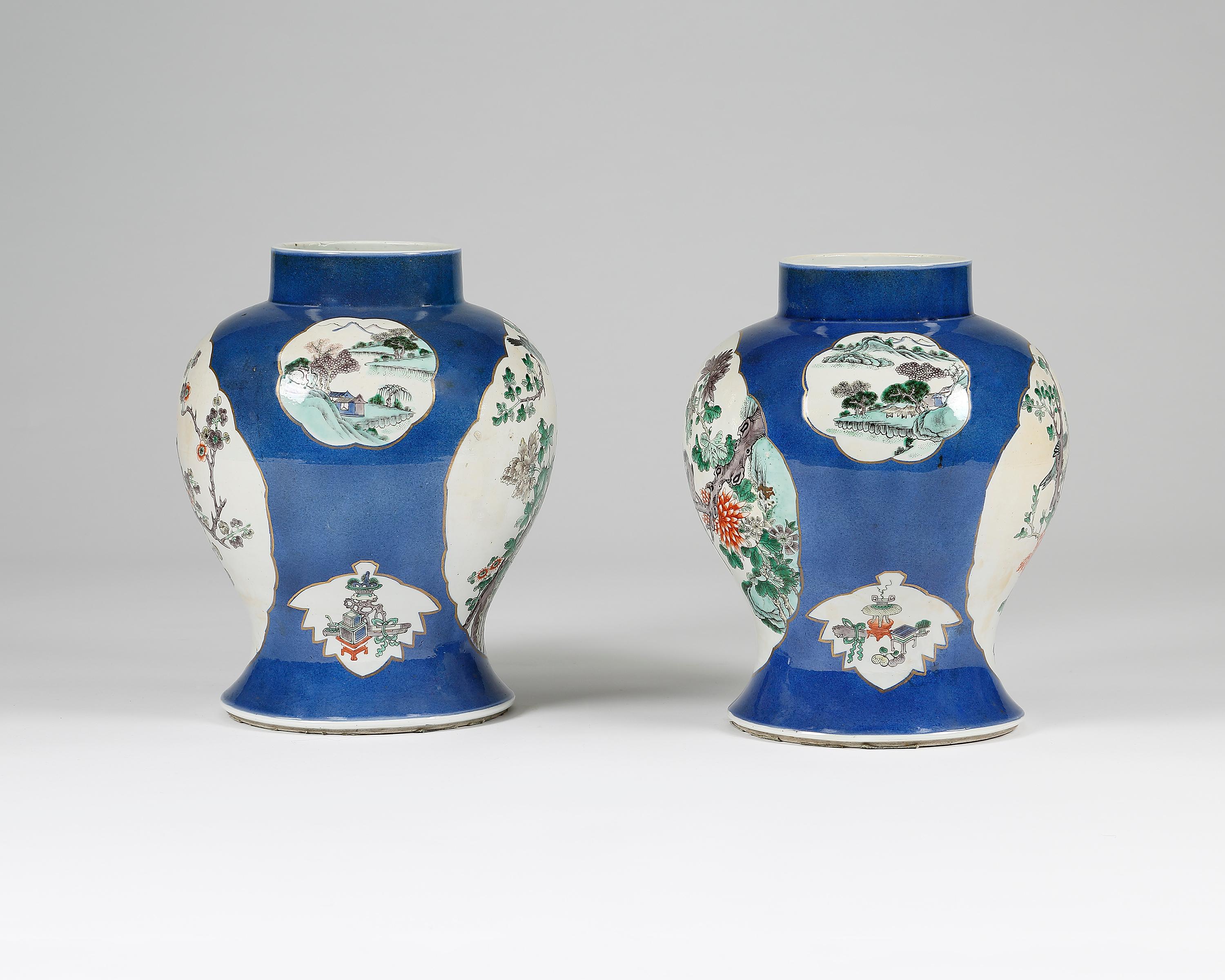 Chinese Export 19th Century Pair of Chinese Porcelain Lamps For Sale