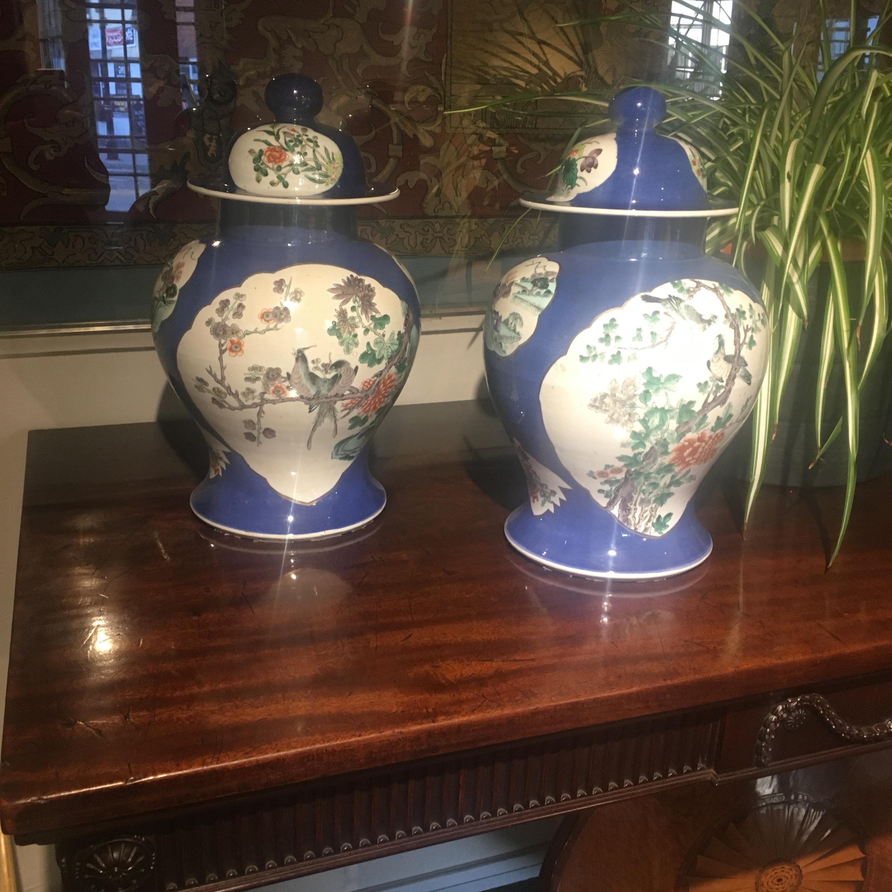 19th Century Pair of Chinese Porcelain Lamps For Sale 3