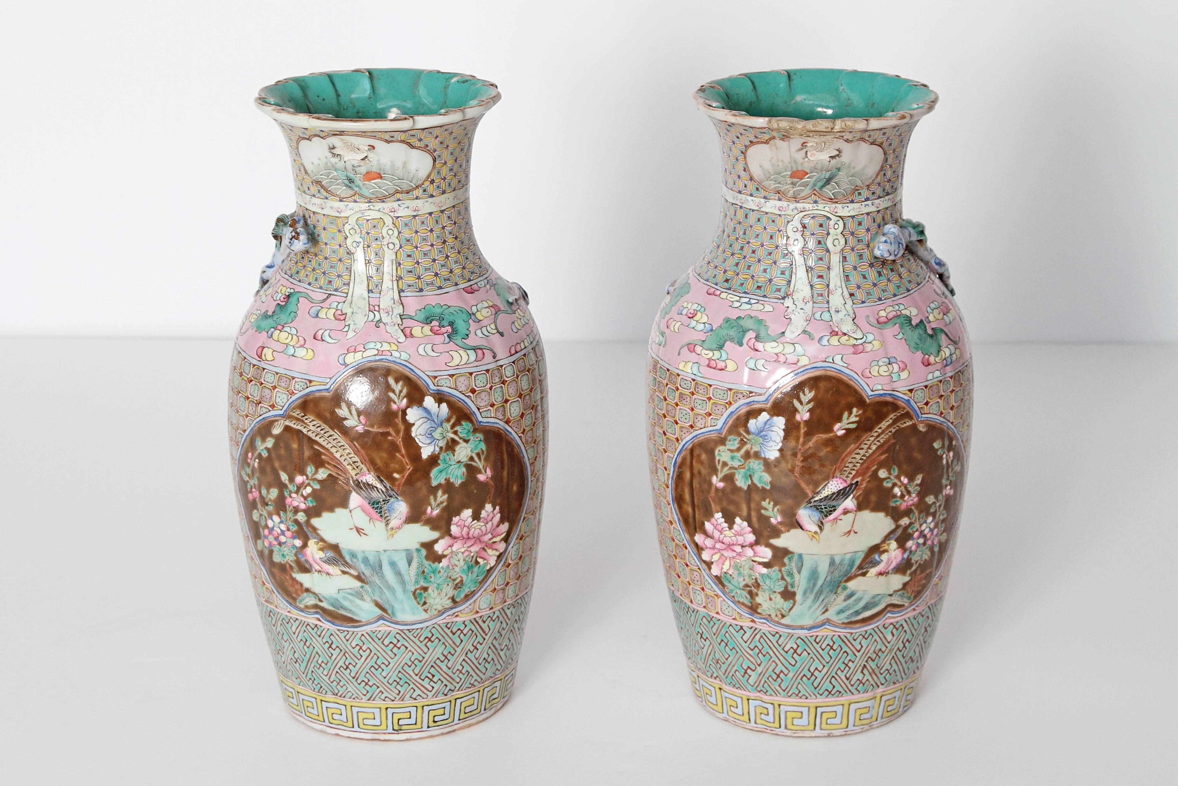 Chinese Export 19th Century Pair of Chinese Vases