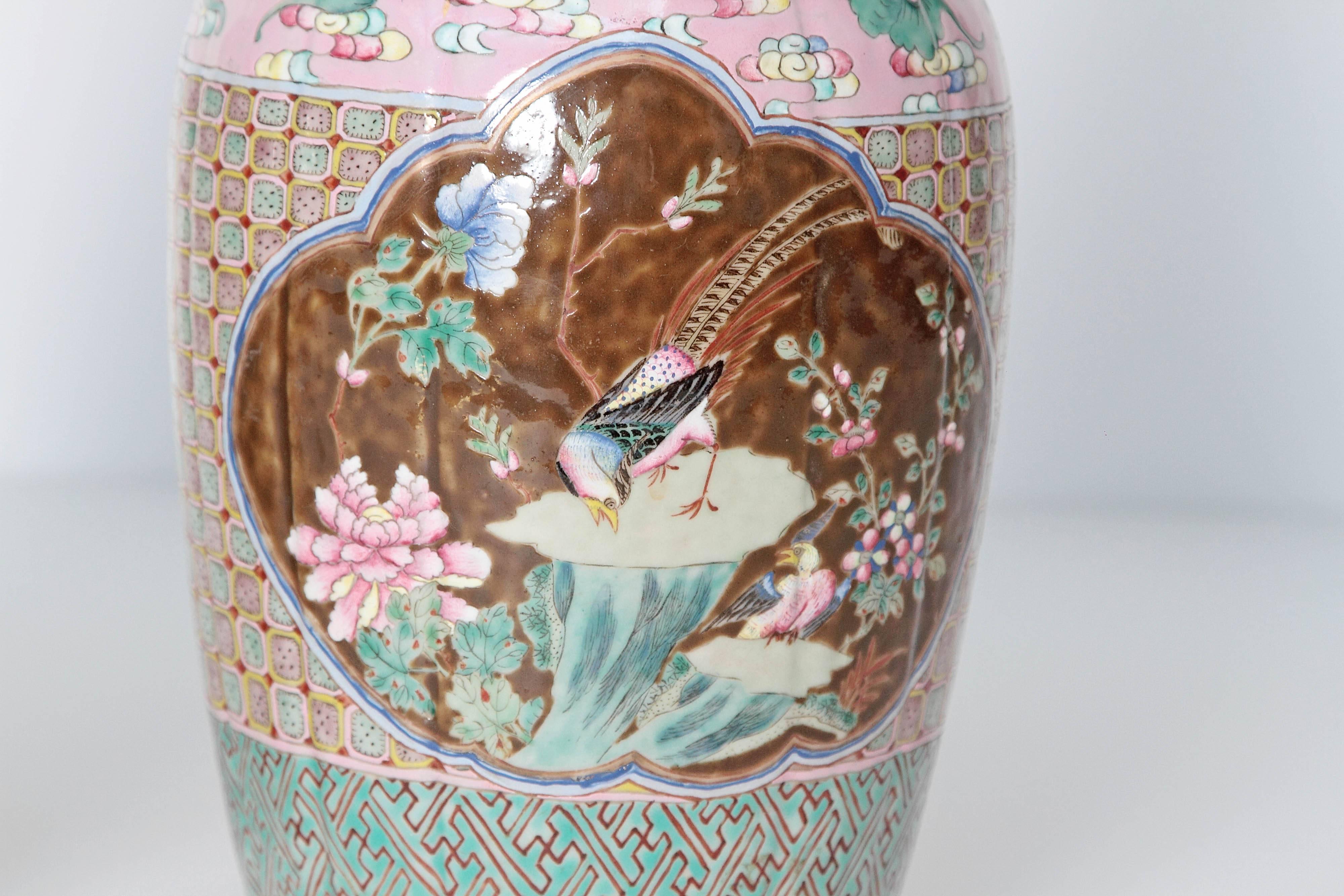 Hand-Painted 19th Century Pair of Chinese Vases
