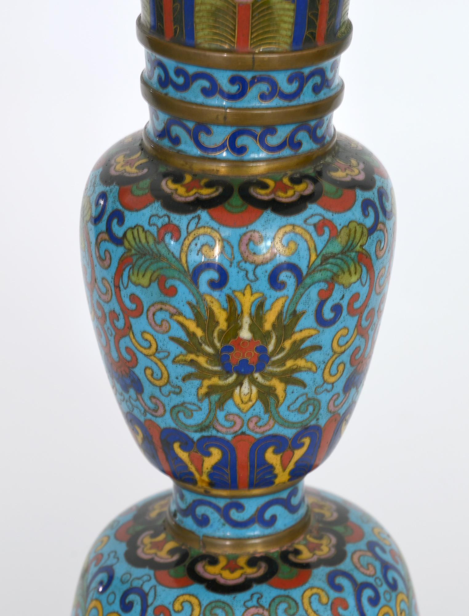  19th Century Pair of Cloisonné Vases, China In Good Condition In Epfach, DE