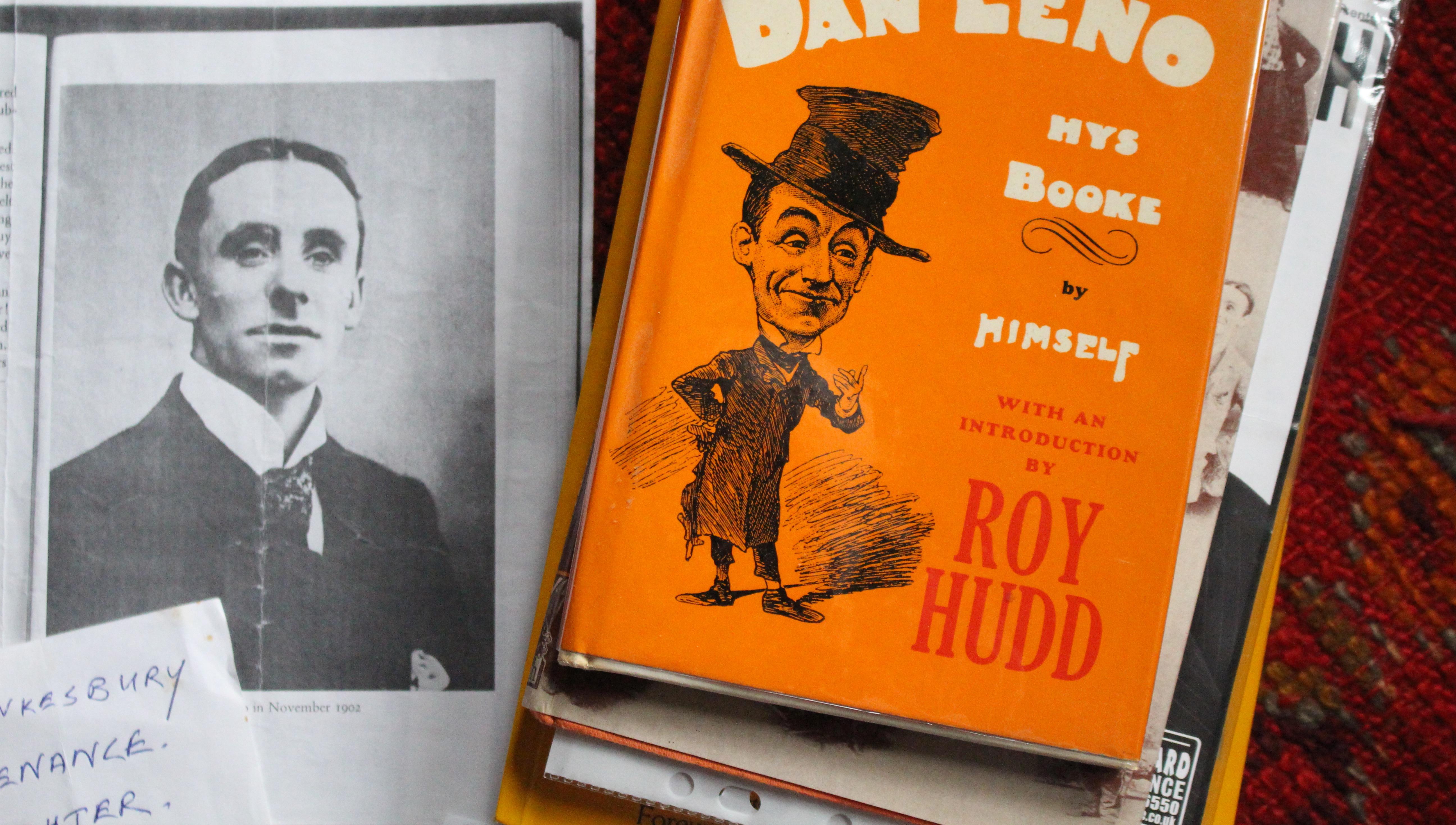 Coppia di scarpe da tip tap in pelle da clown del XIX secolo Dan Leno, George Wild Galvin in vendita 10