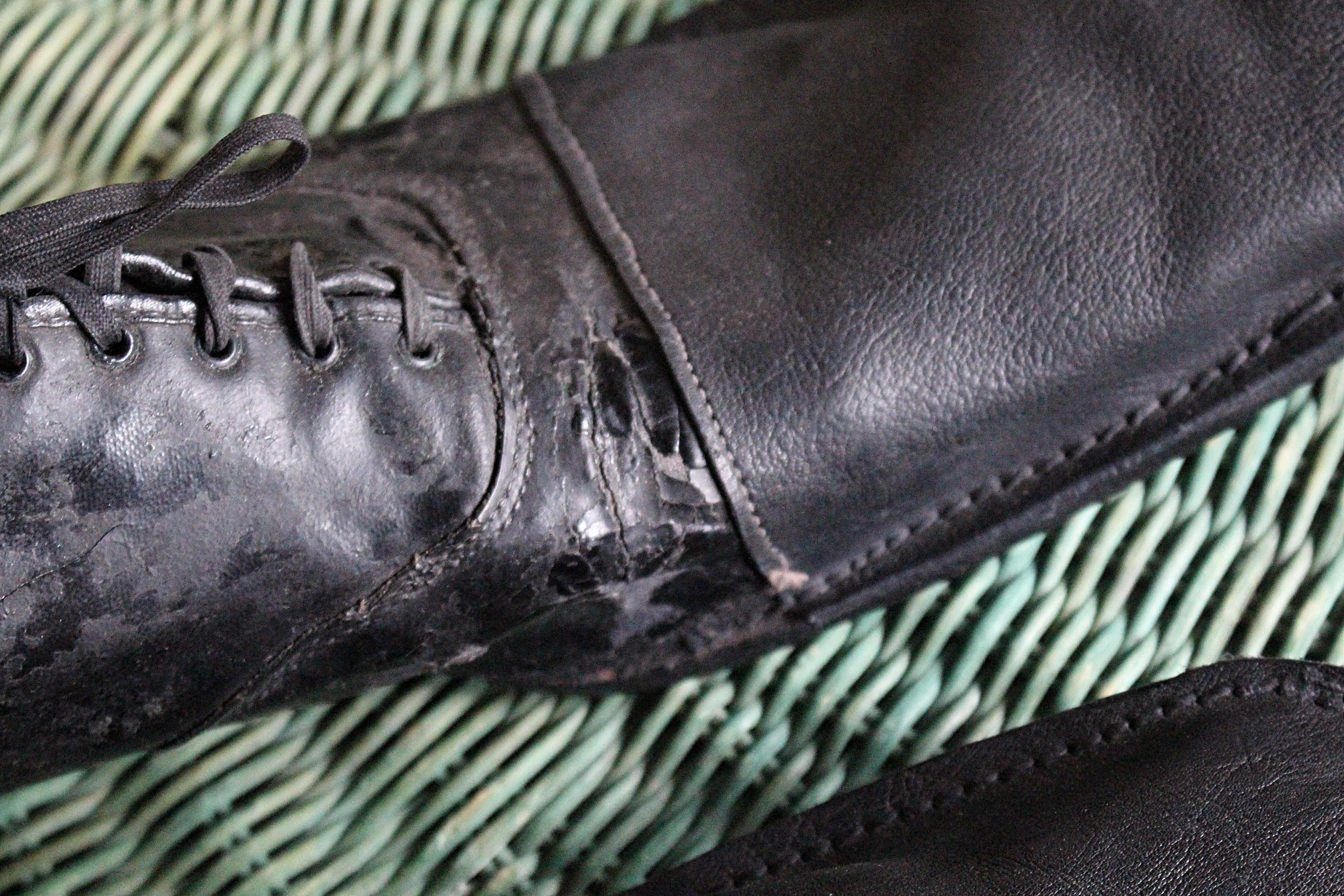 Pelle Coppia di scarpe da tip tap in pelle da clown del XIX secolo Dan Leno, George Wild Galvin in vendita