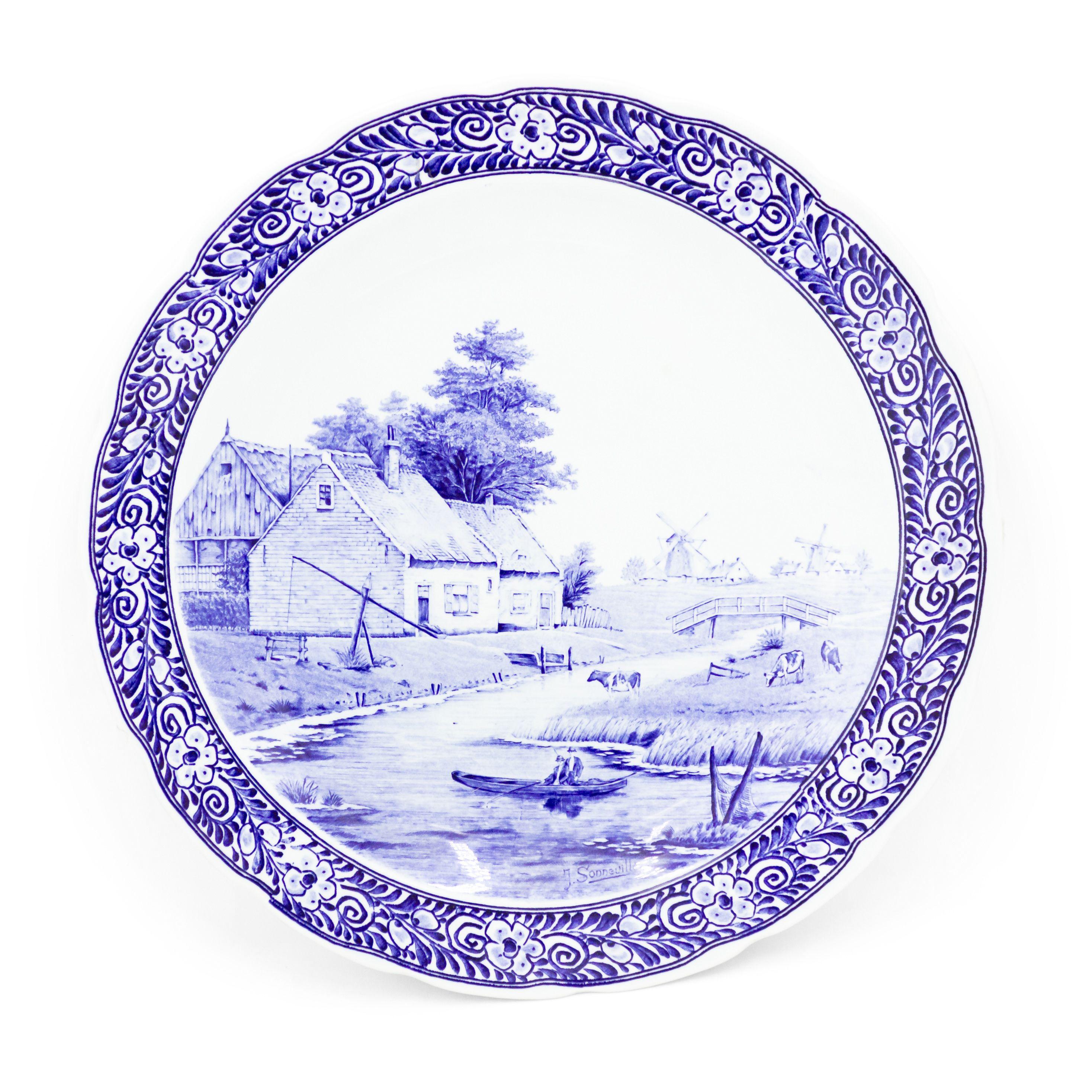 19th Century Pair of Dutch Porcelain Landscape Charger Plates In Good Condition For Sale In New York, NY