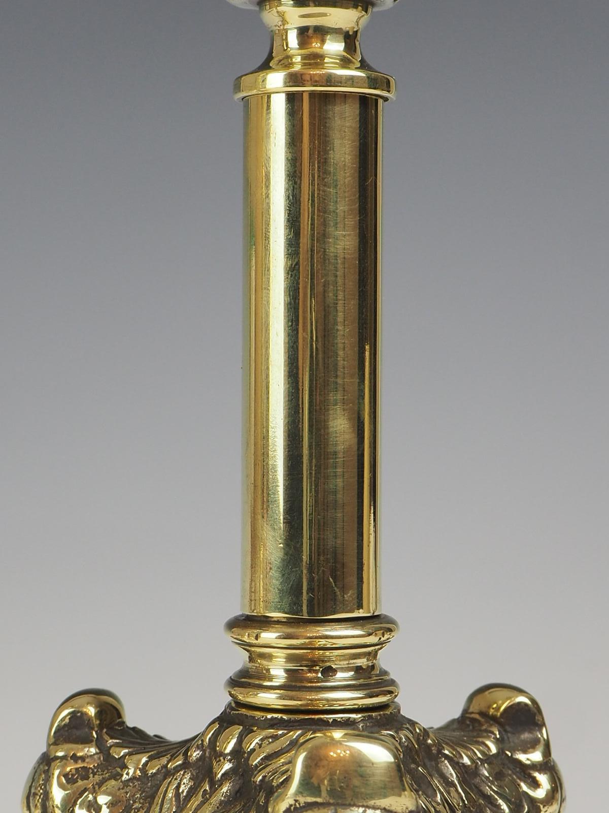 19th Century Pair of Elegant Brass Candlestick Lamps On Tri-form Lion Claws Feet For Sale 6