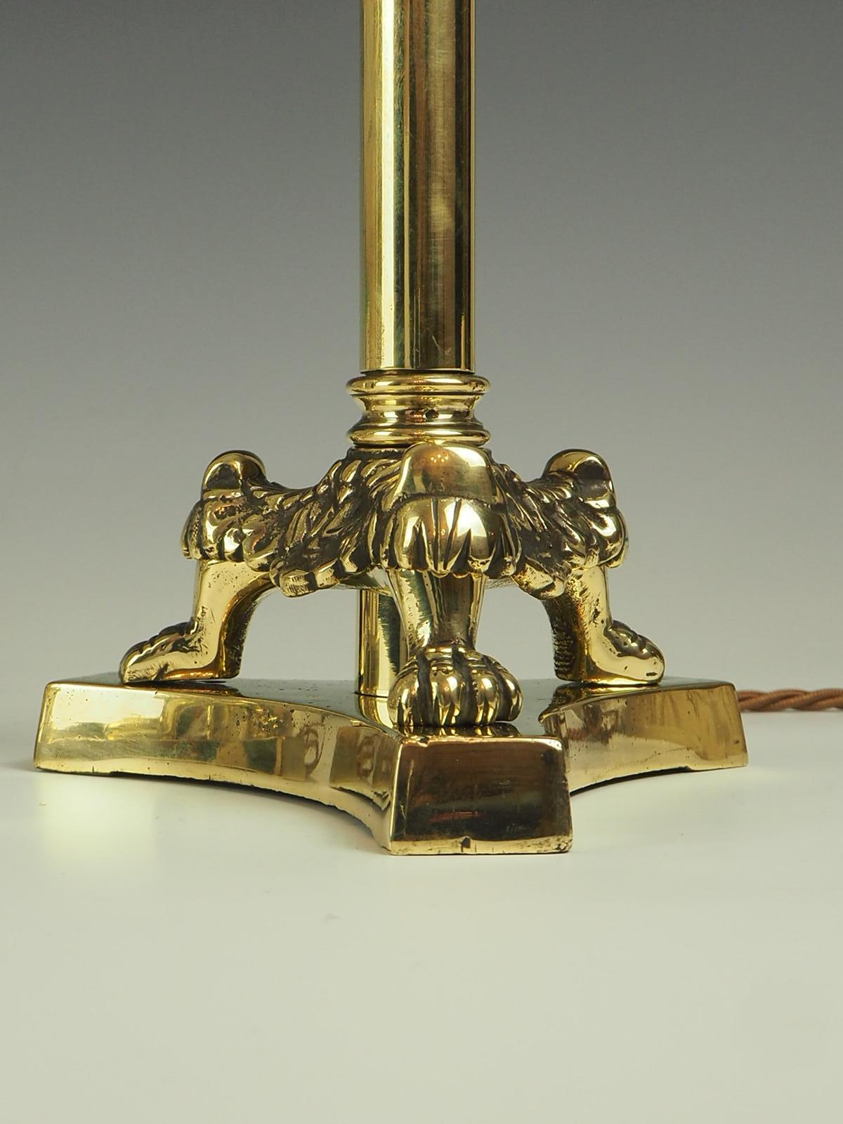 19th Century Pair of Elegant Brass Candlestick Lamps On Tri-form Lion Claws Feet For Sale 5