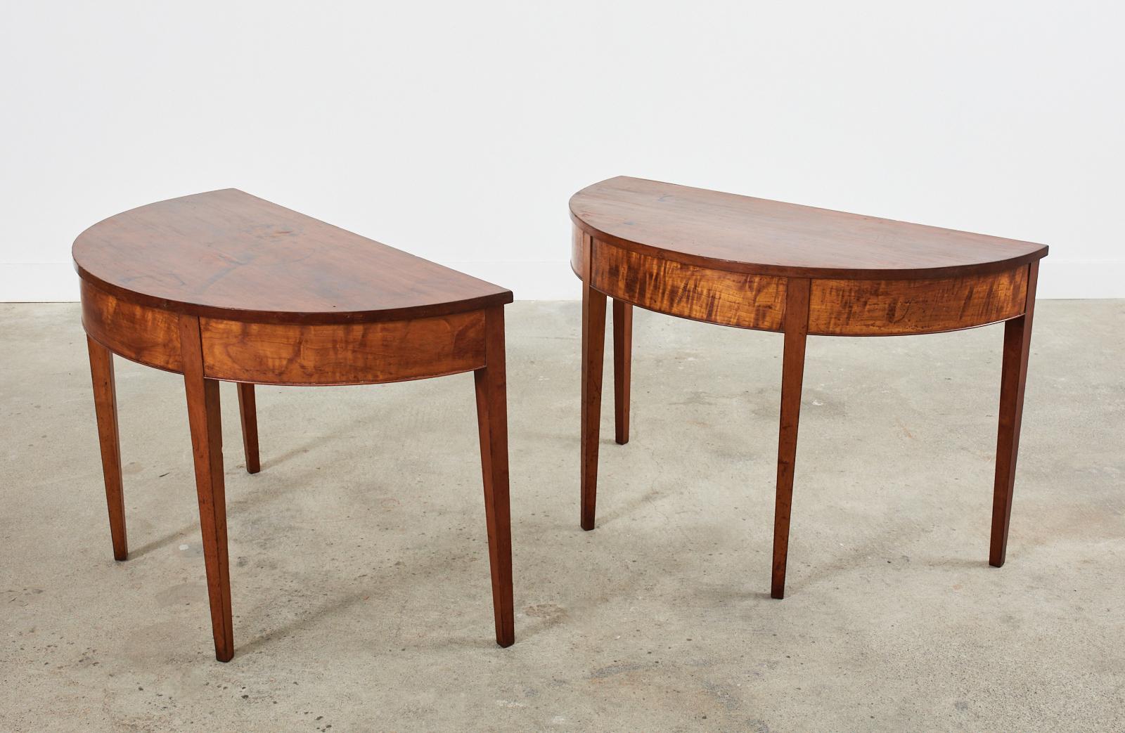 19th Century Pair of English Georgian Mahogany Demilune Console Tables In Good Condition In Rio Vista, CA