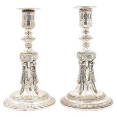 Paire de chandeliers anglais de style géorgien du 19e siècle en argent plaqué