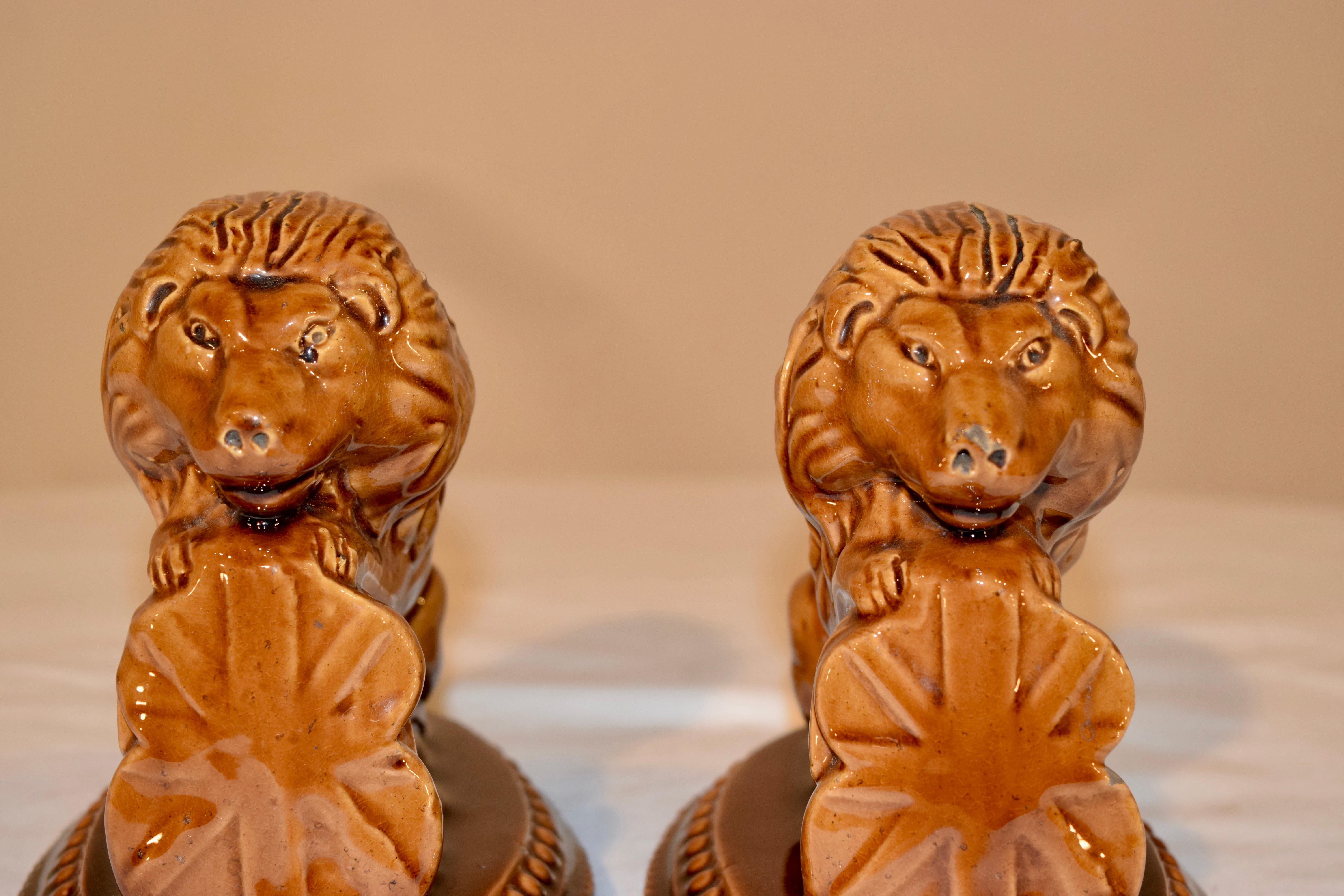Glazed 19th Century Pair of English Lion Figures For Sale