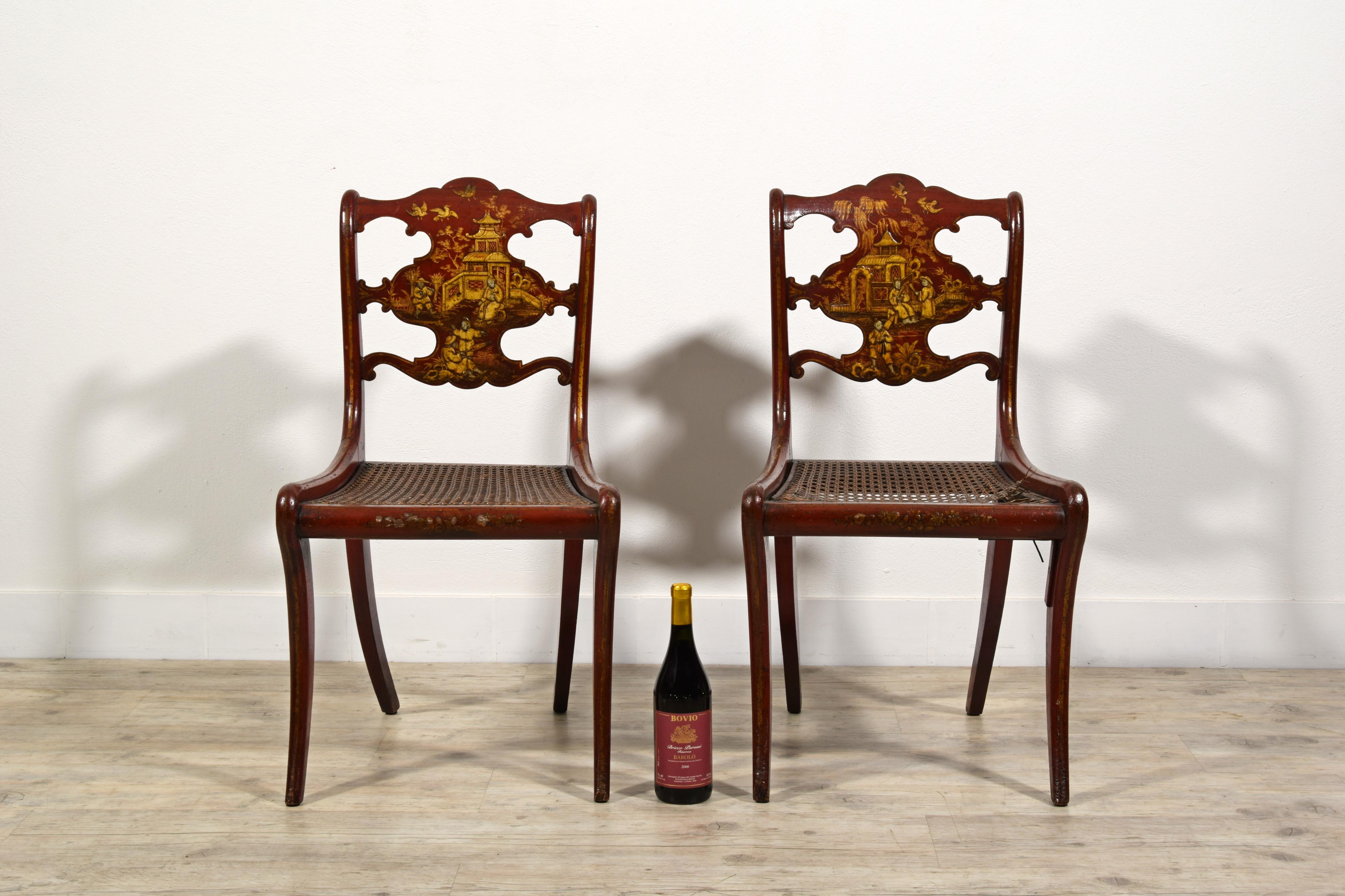 Bois Paire de chaises anglaises Regency en bois laqué du 19ème siècle en vente