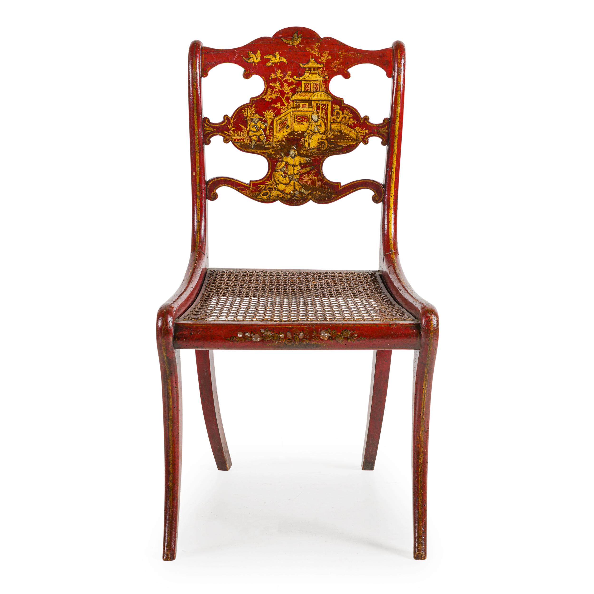 Paire de chaises anglaises Regency en bois laqué du 19ème siècle en vente 3