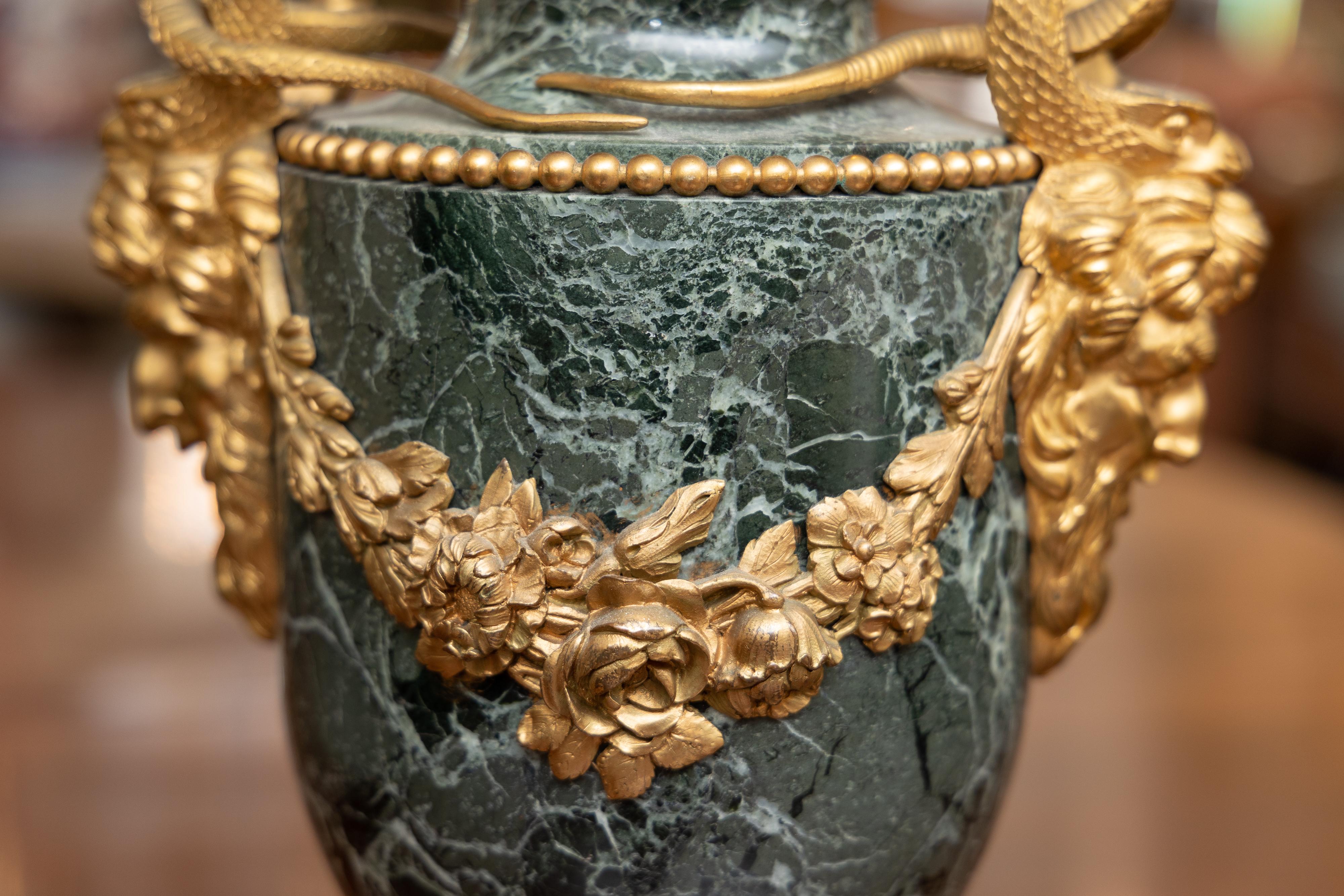 20th Century 19th Century Pair of French and Gilt Bronze Verdi Green Urns For Sale