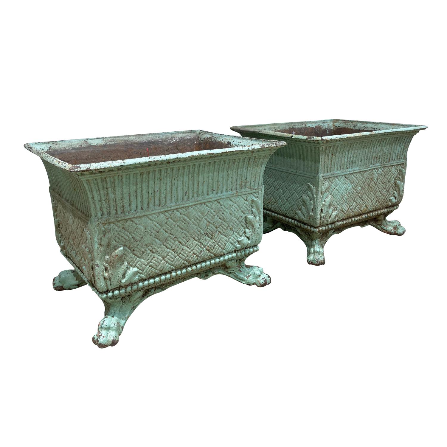 19th Century Pair of French Antique Cast Iron Planters For Sale 2
