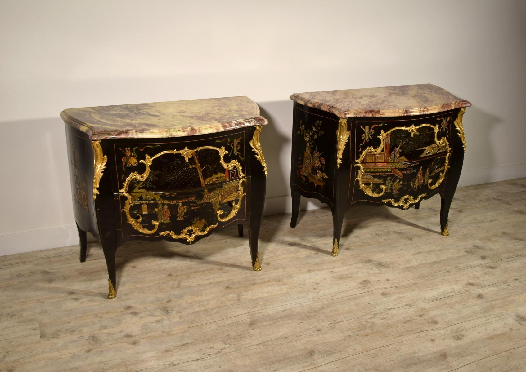 19th Century, Pair of French Chinoiserie Lacquered Commodes with Marble Top 6