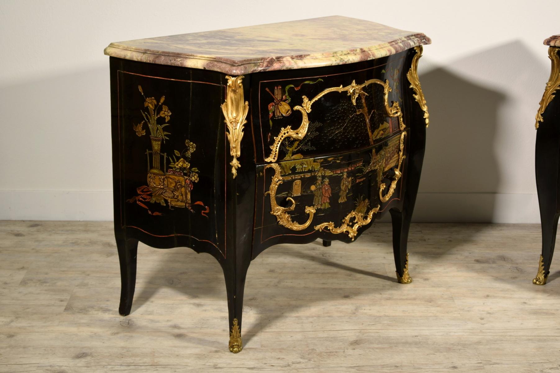 19th Century, Pair of French Chinoiserie Lacquered Commodes with Marble Top 10