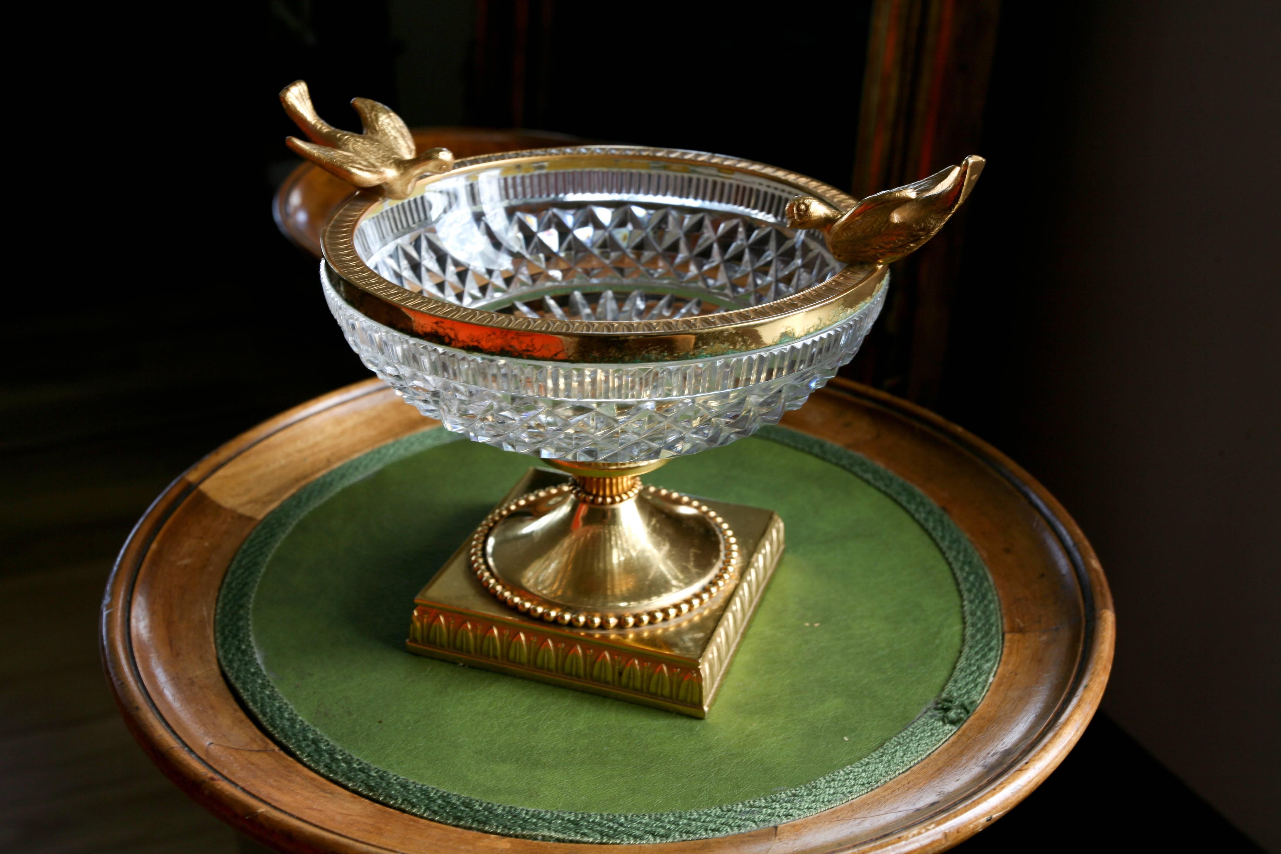 19th Century Pair of French Crystal Bowls, Gilded Brass Frames in Empire Style 3
