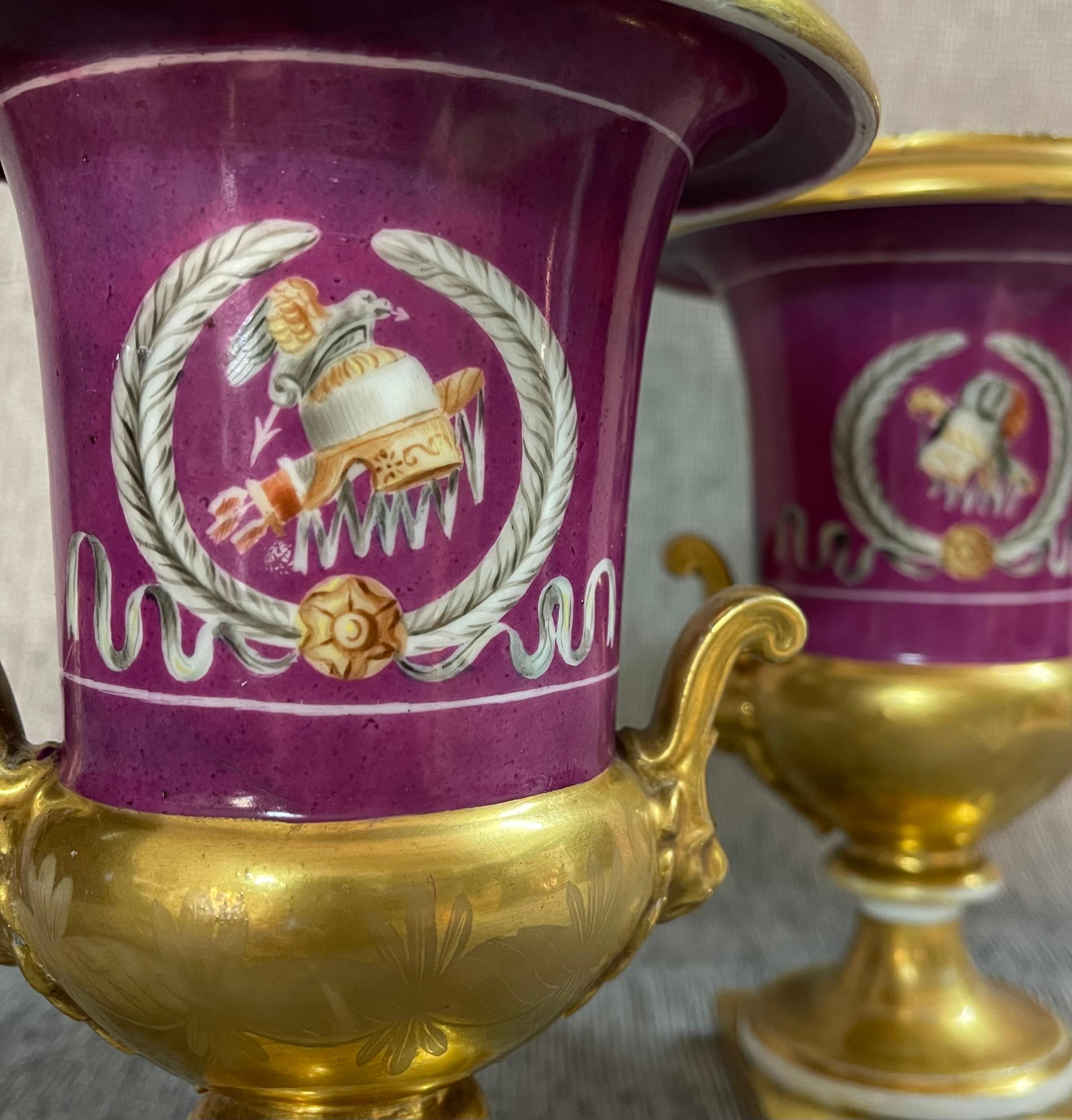 Coppia di vasi in porcellana impero francese del XIX secolo Dagoty Paris in vendita 1