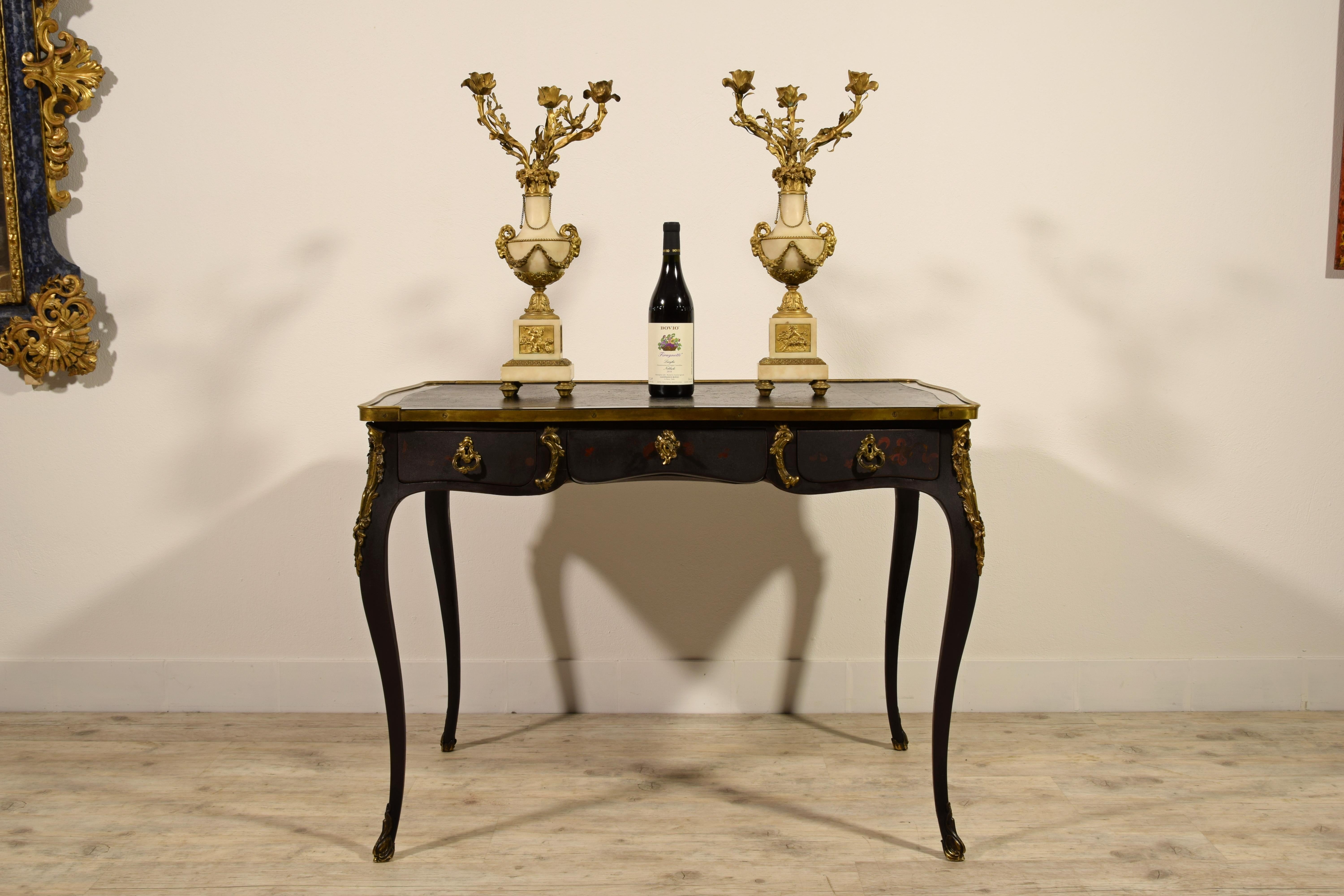 Siglo XIX, Pareja de candelabros franceses de bronce dorado y mármol en venta 4