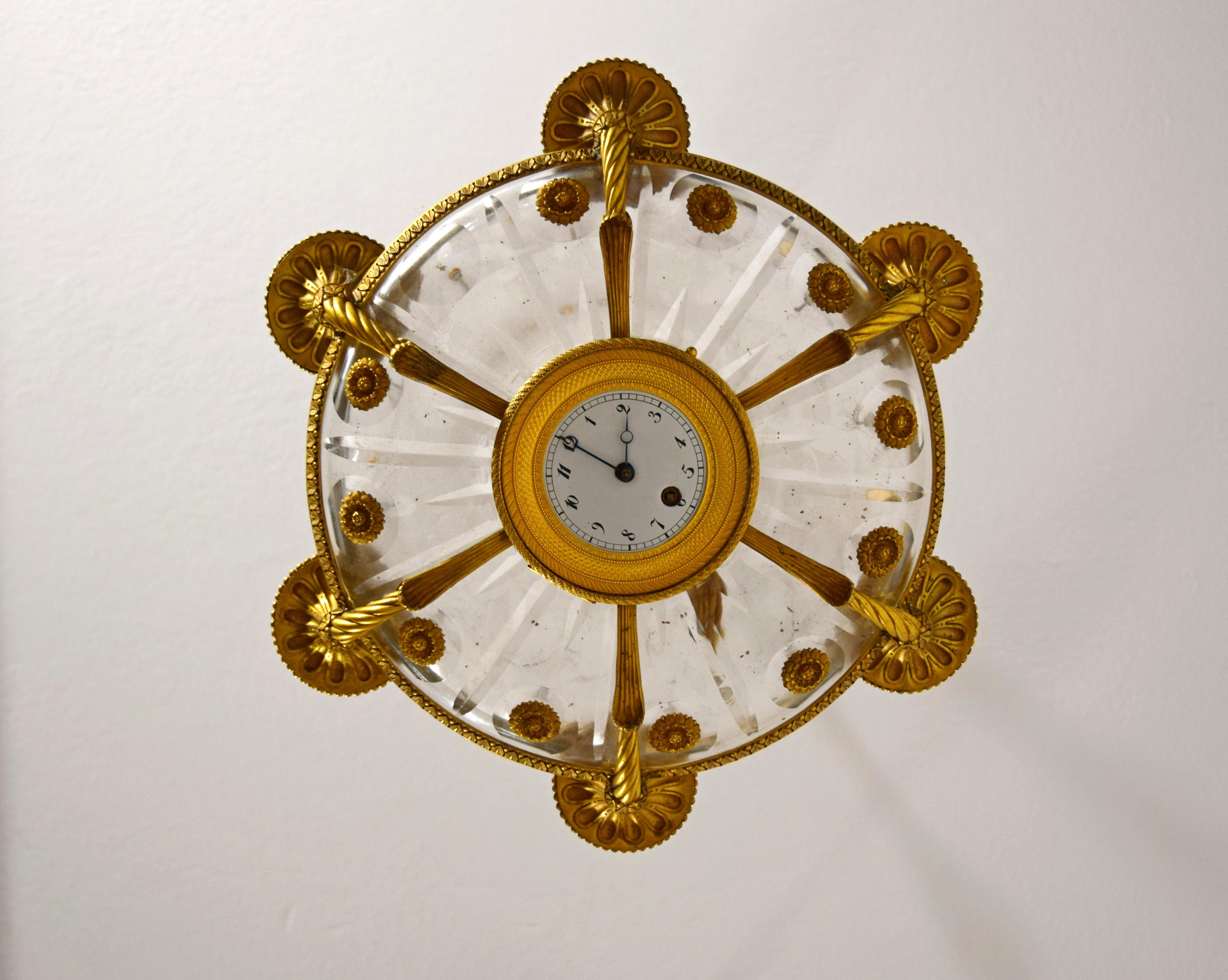 XIX secolo, Coppia di lampadari francesi a sei luci in bronzo dorato in vendita 10