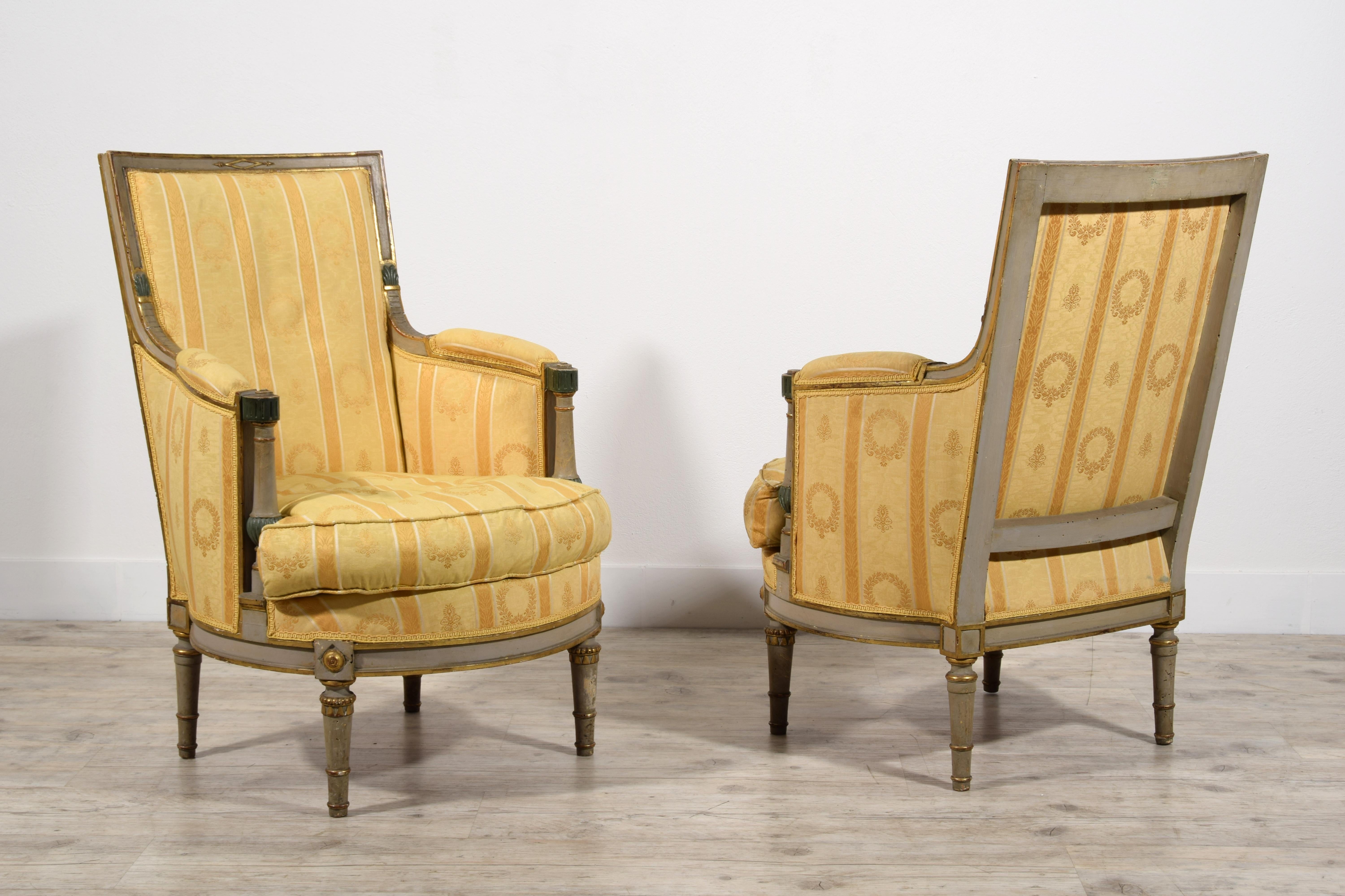 19th Century, Pair of French Lacquered and Giltwood Armchairs For Sale 5