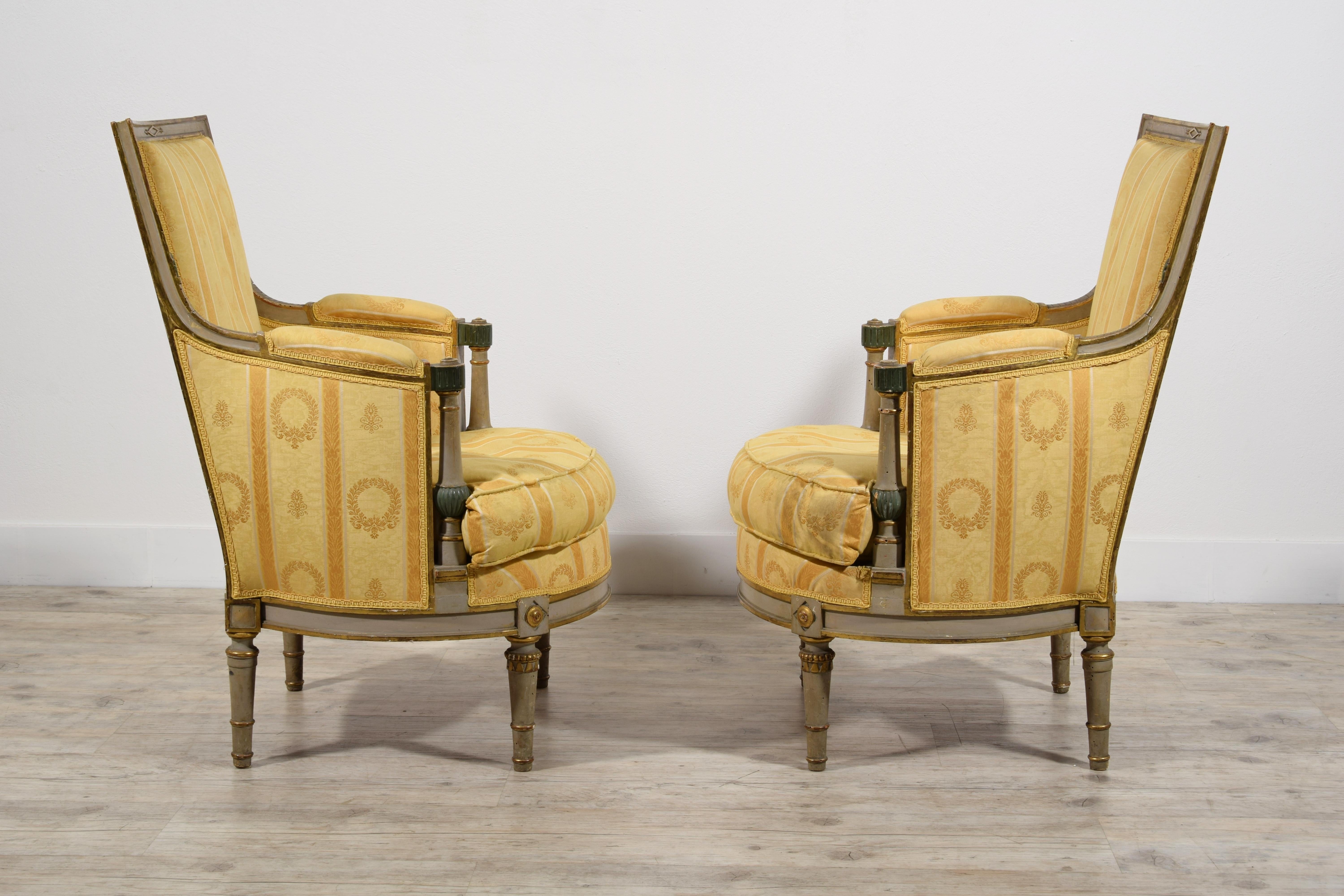 19th Century, Pair of French Lacquered and Giltwood Armchairs For Sale 1