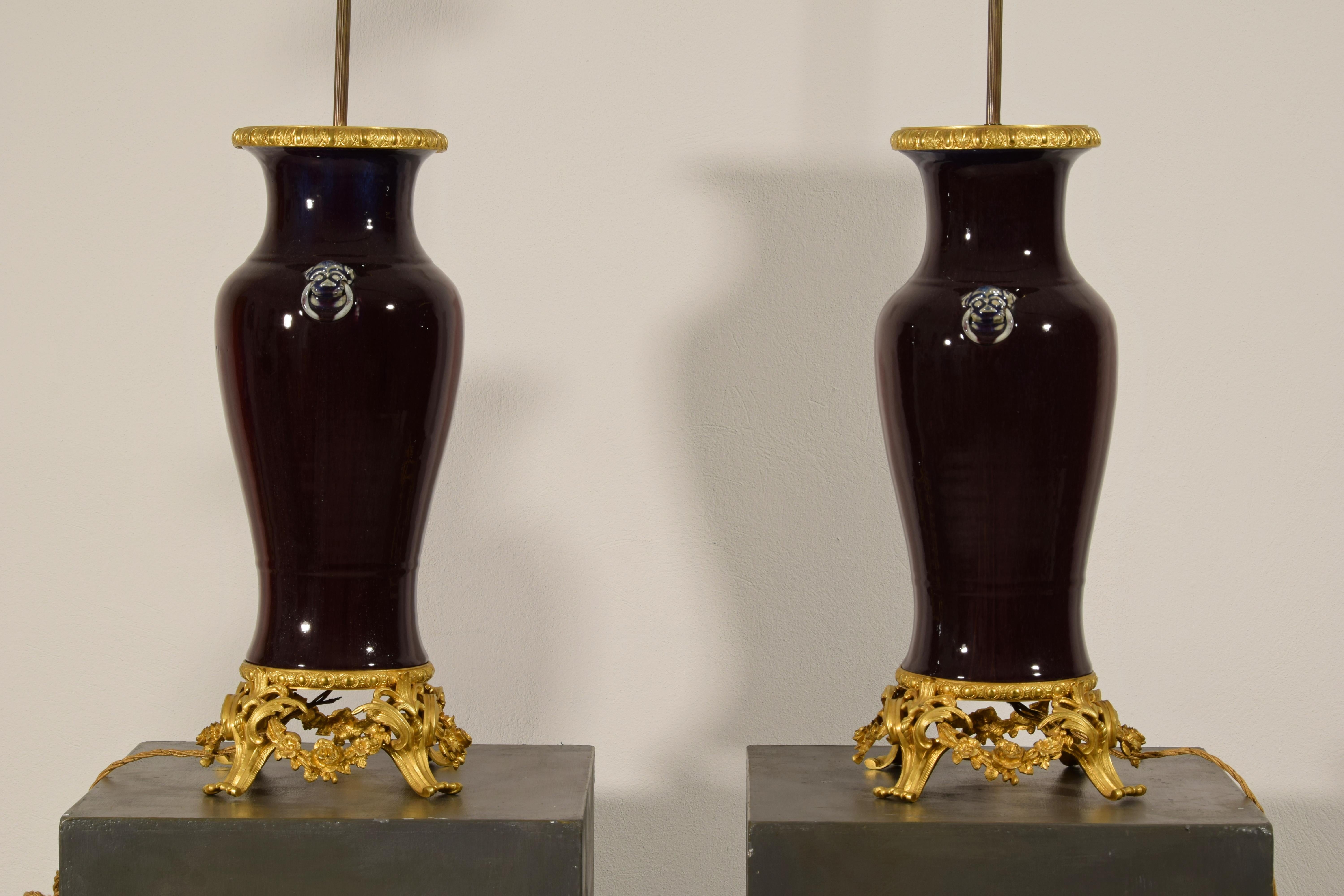 19th Century Pair of French Lamps with Chinese Ceramic Vase For Sale 12