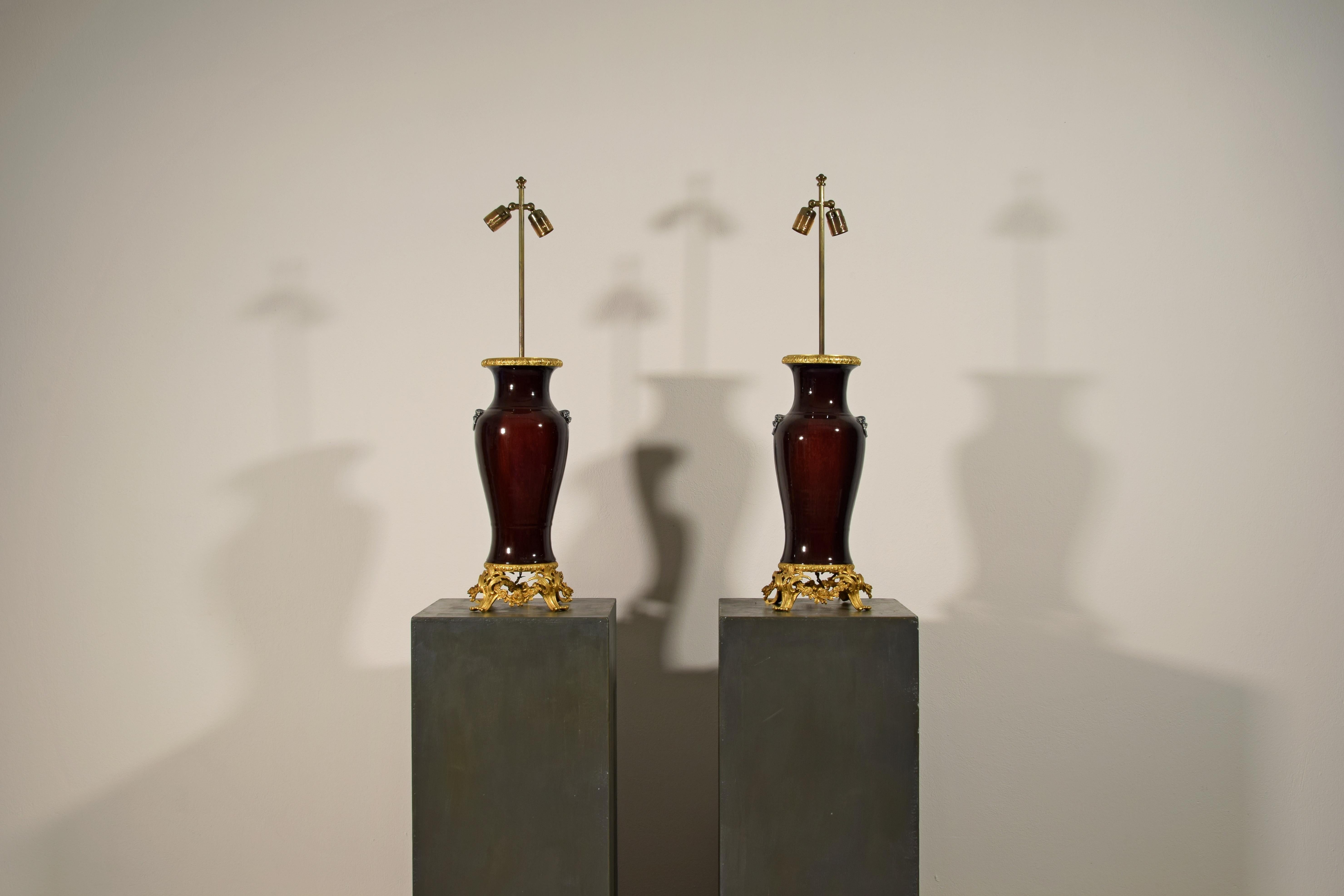 XIXe siècle Paire de lampes françaises du 19e siècle avec vase en céramique chinoise en vente