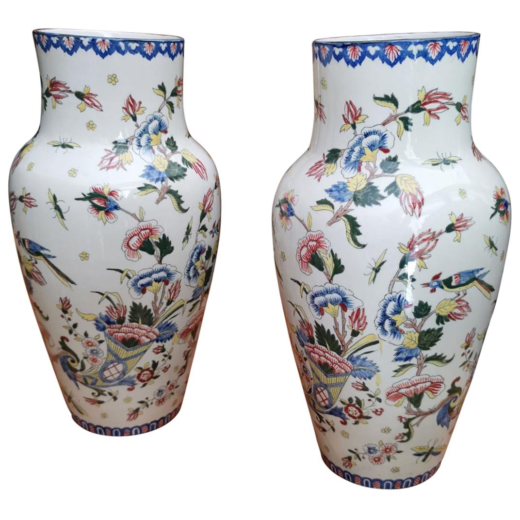 paire de grands vases français en céramique du 19e siècle marqués et numérotés par Gien