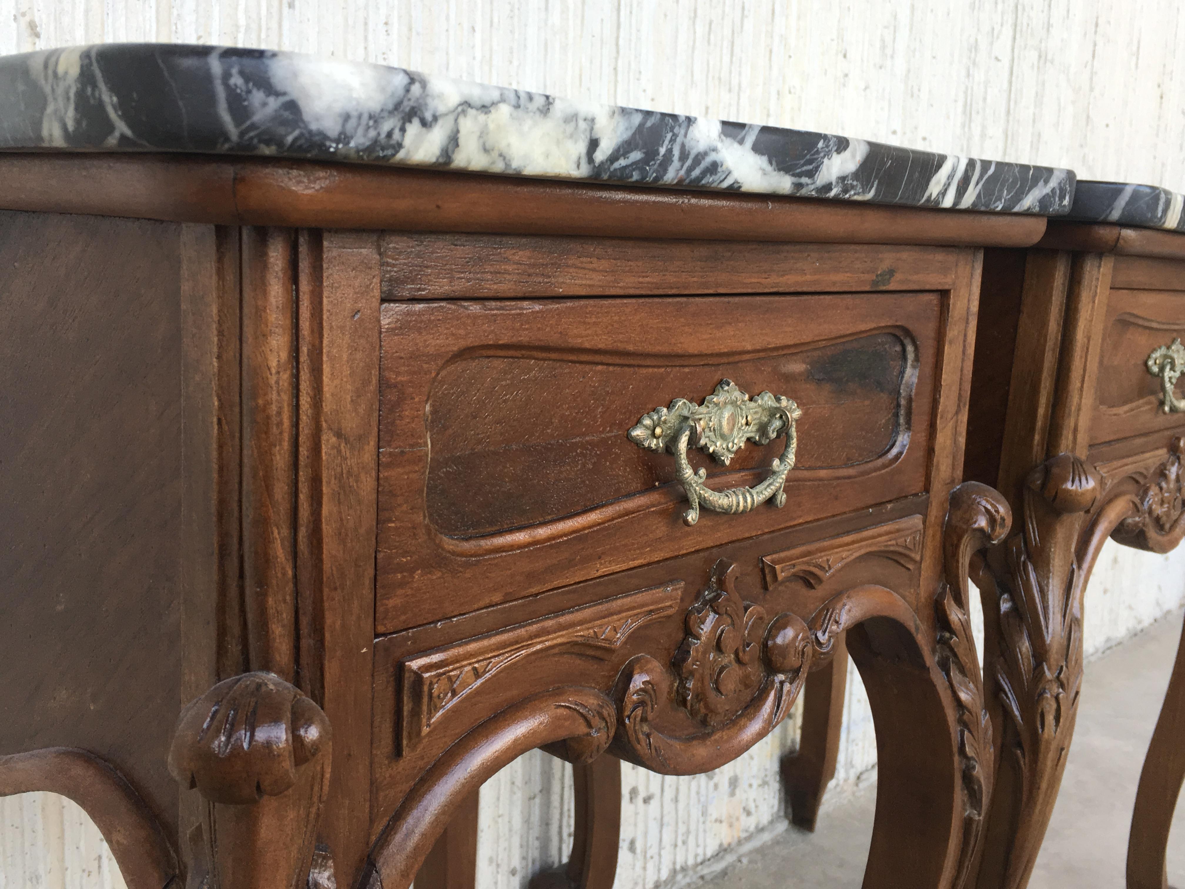 19th Century Pair of French Louis XV Carved Nightstands 7