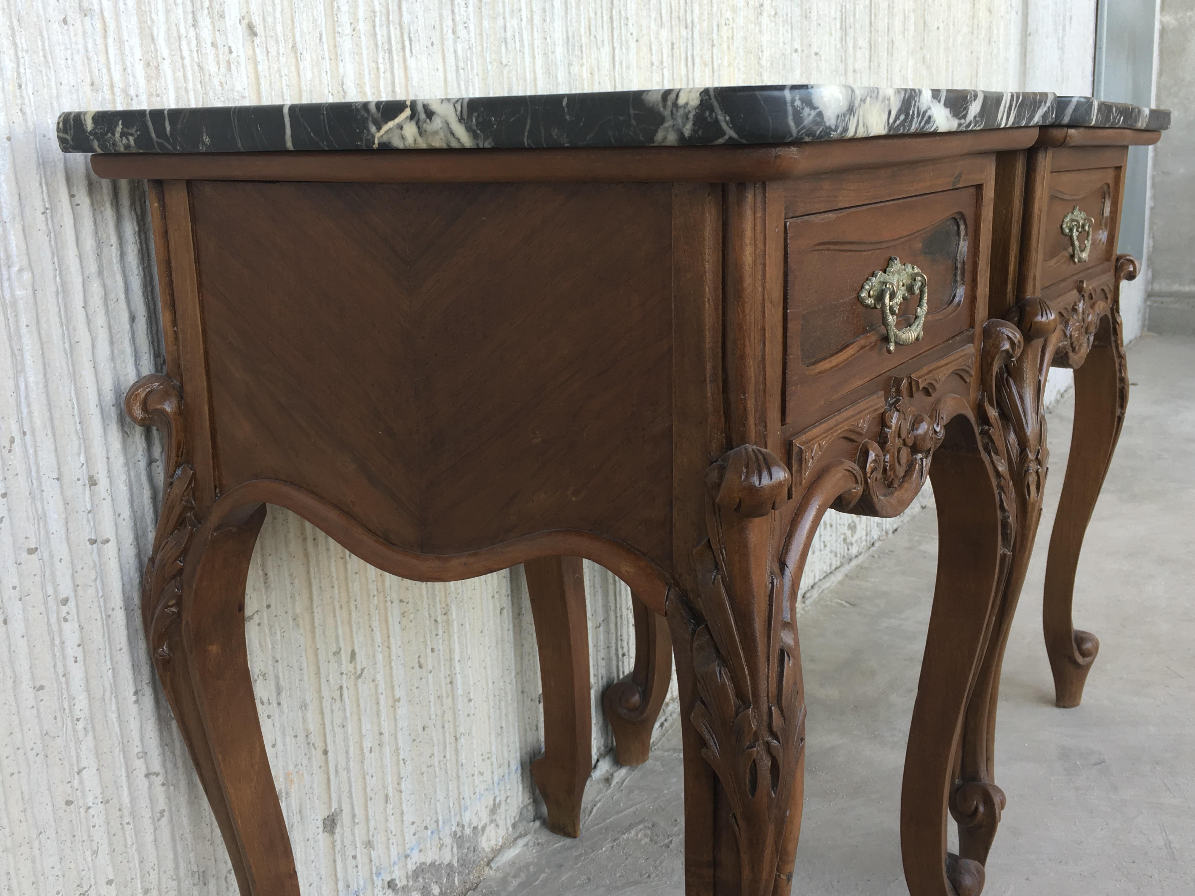 19th Century Pair of French Louis XV Carved Nightstands 2