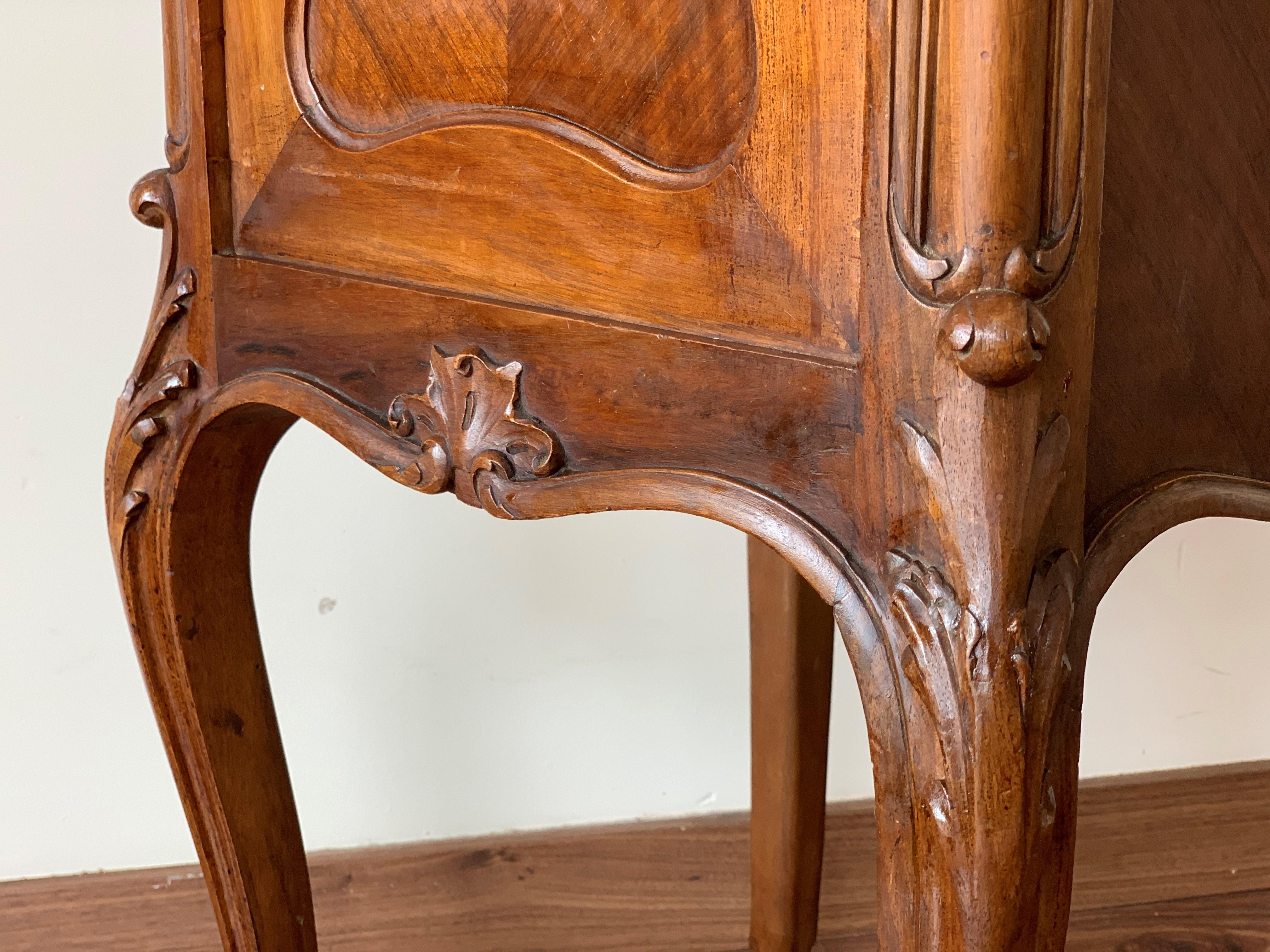 19th Century Pair of French Louis XV Carved Nightstands 5