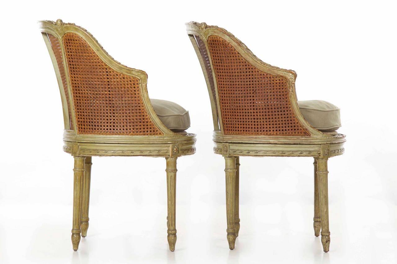 19th Century Pair of French Louis XVI Style Antique Roundback Armchairs In Distressed Condition In Shippensburg, PA