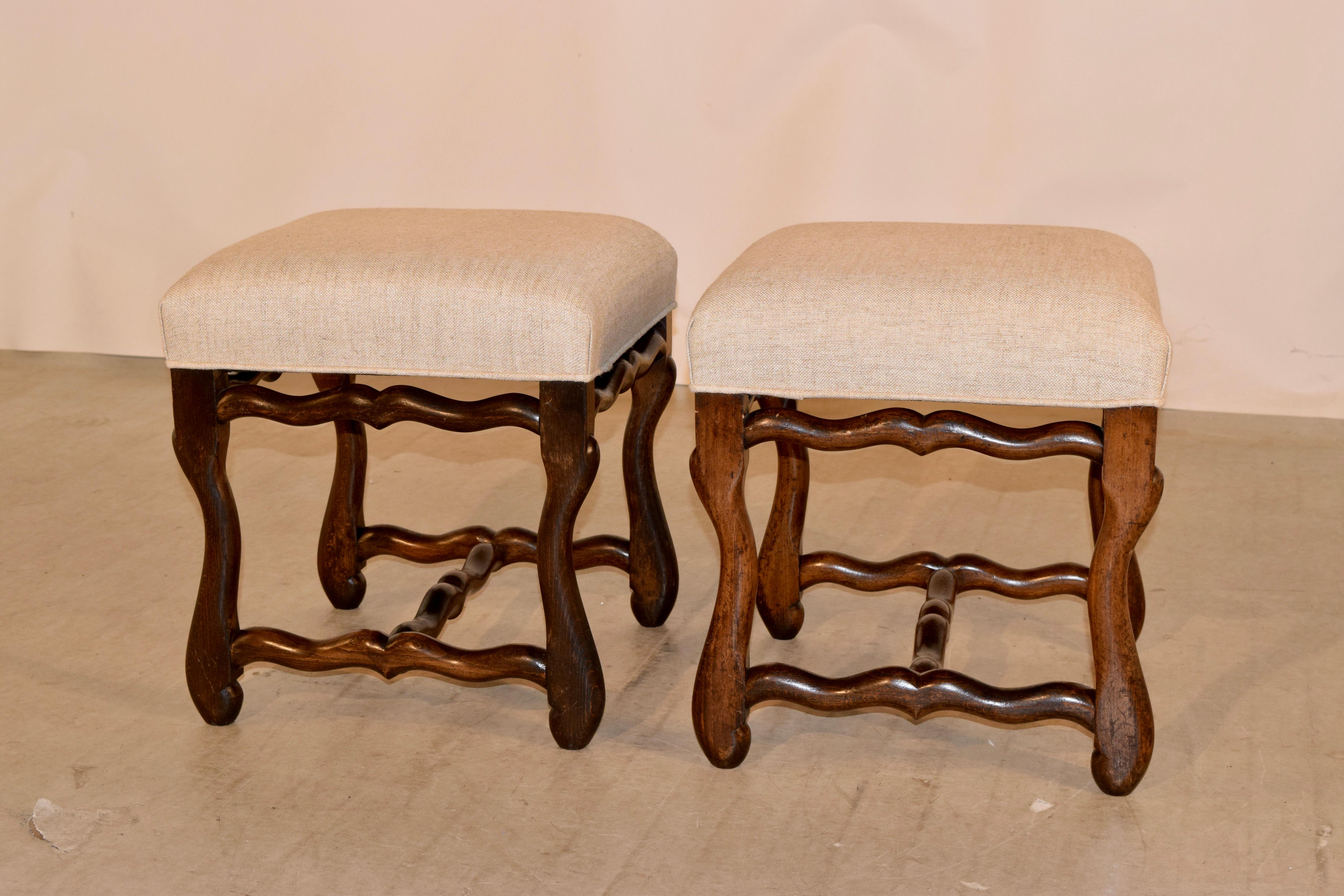 19th Century Pair of French Mutton Leg Stools 1