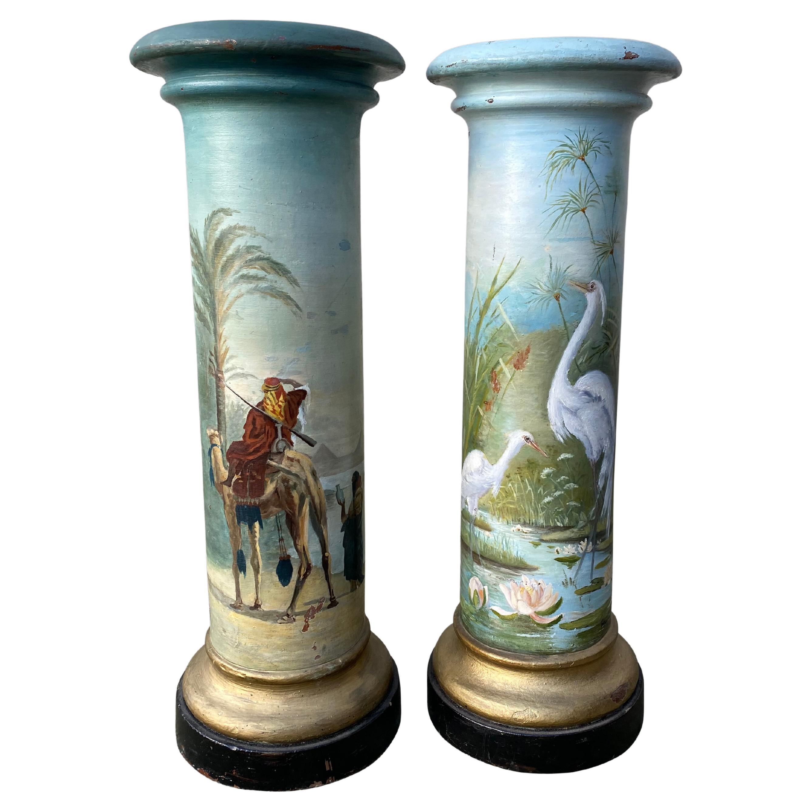 Paar französische bemalte Säulen des 19. Jahrhunderts von Marguerite im Angebot