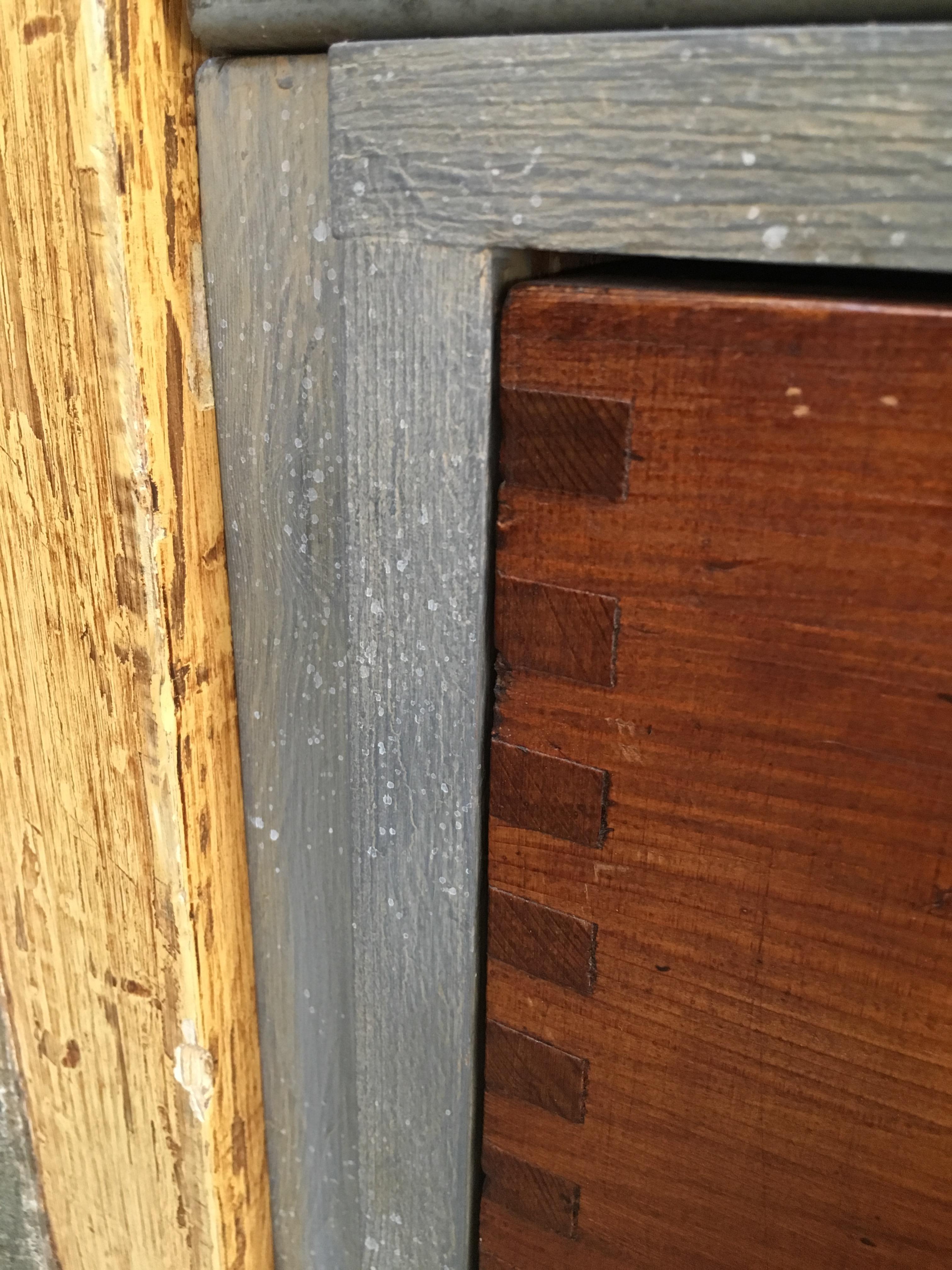 19th Century Pair of French Painted Wood Cabinets with Zinc-Coated Details 7