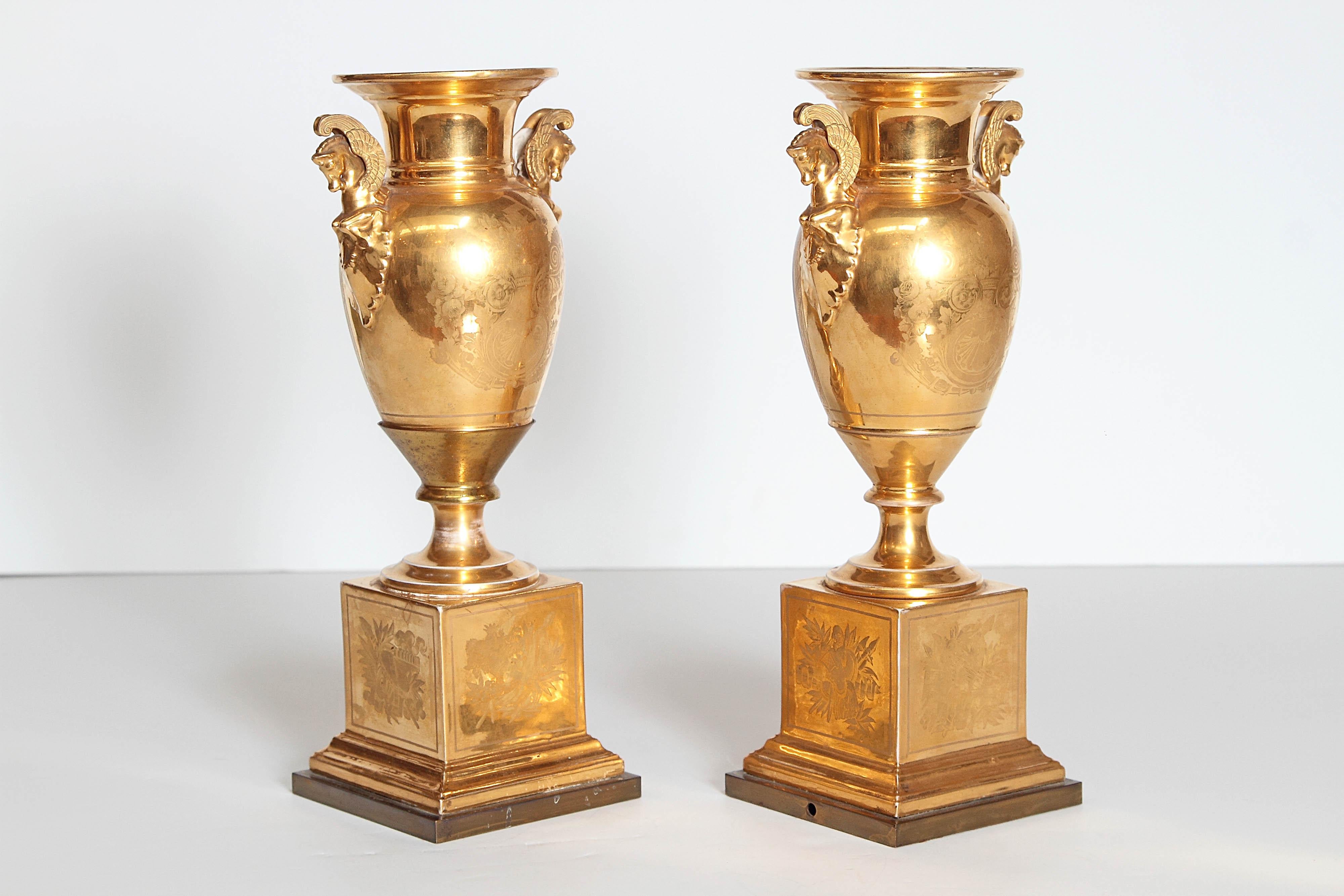 19th Century Pair of French Porcelain Gilt Urns with Scenes 4