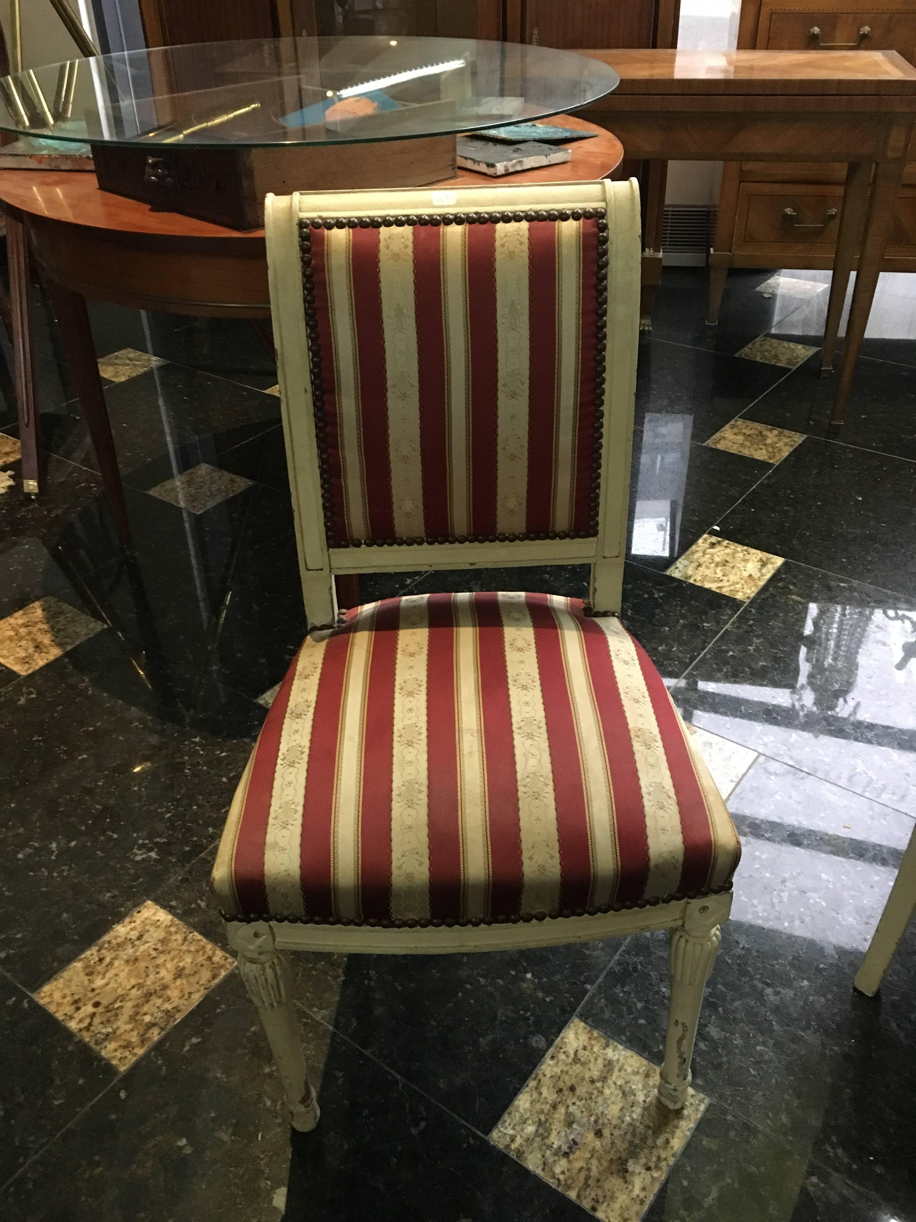 Paire de chaises d'appoint françaises du 19ème siècle de style Louis XVI Bon état à Sofia, BG