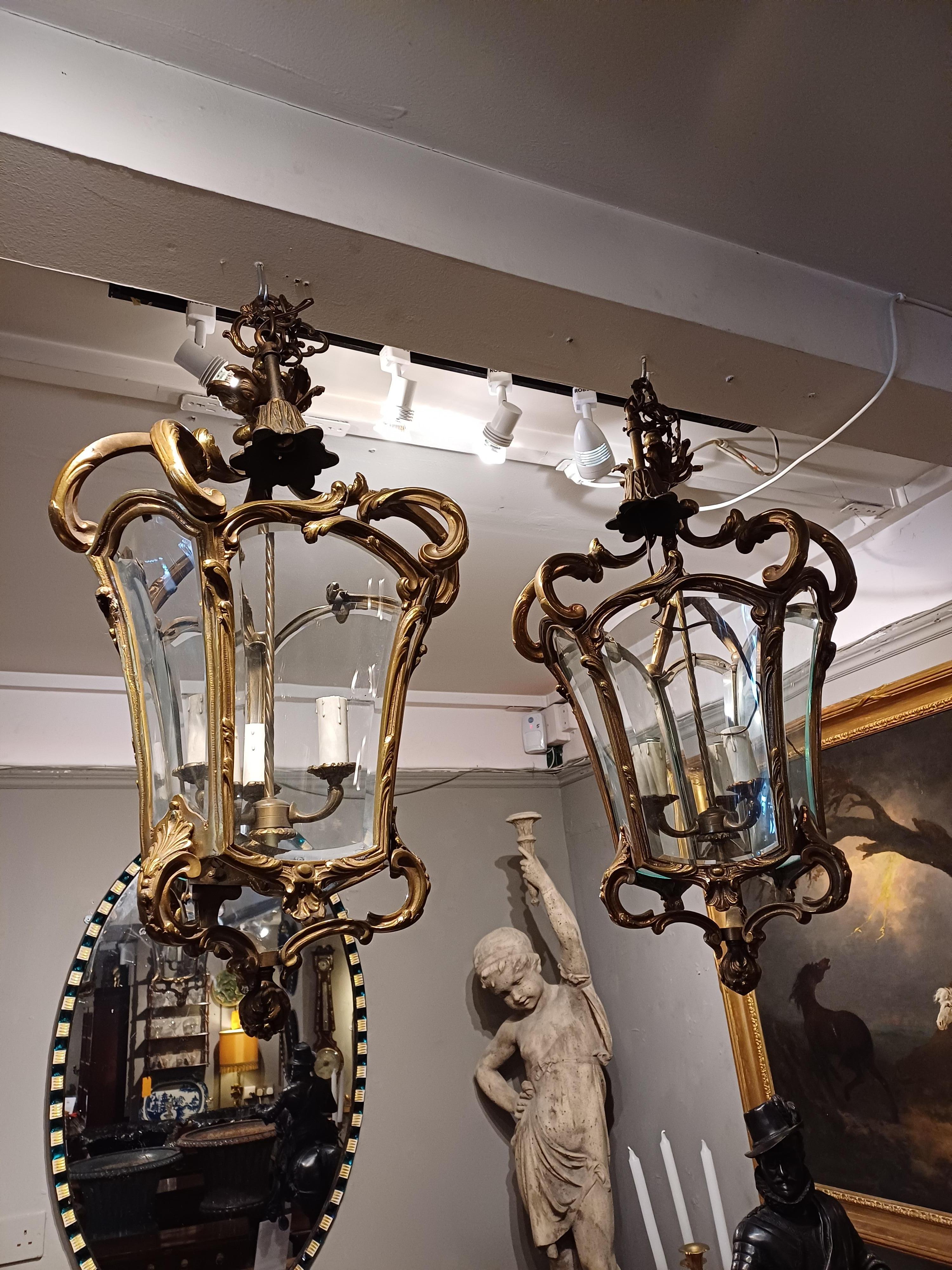 19th Century Pair of French Style Brass Hall Lanterns For Sale 2
