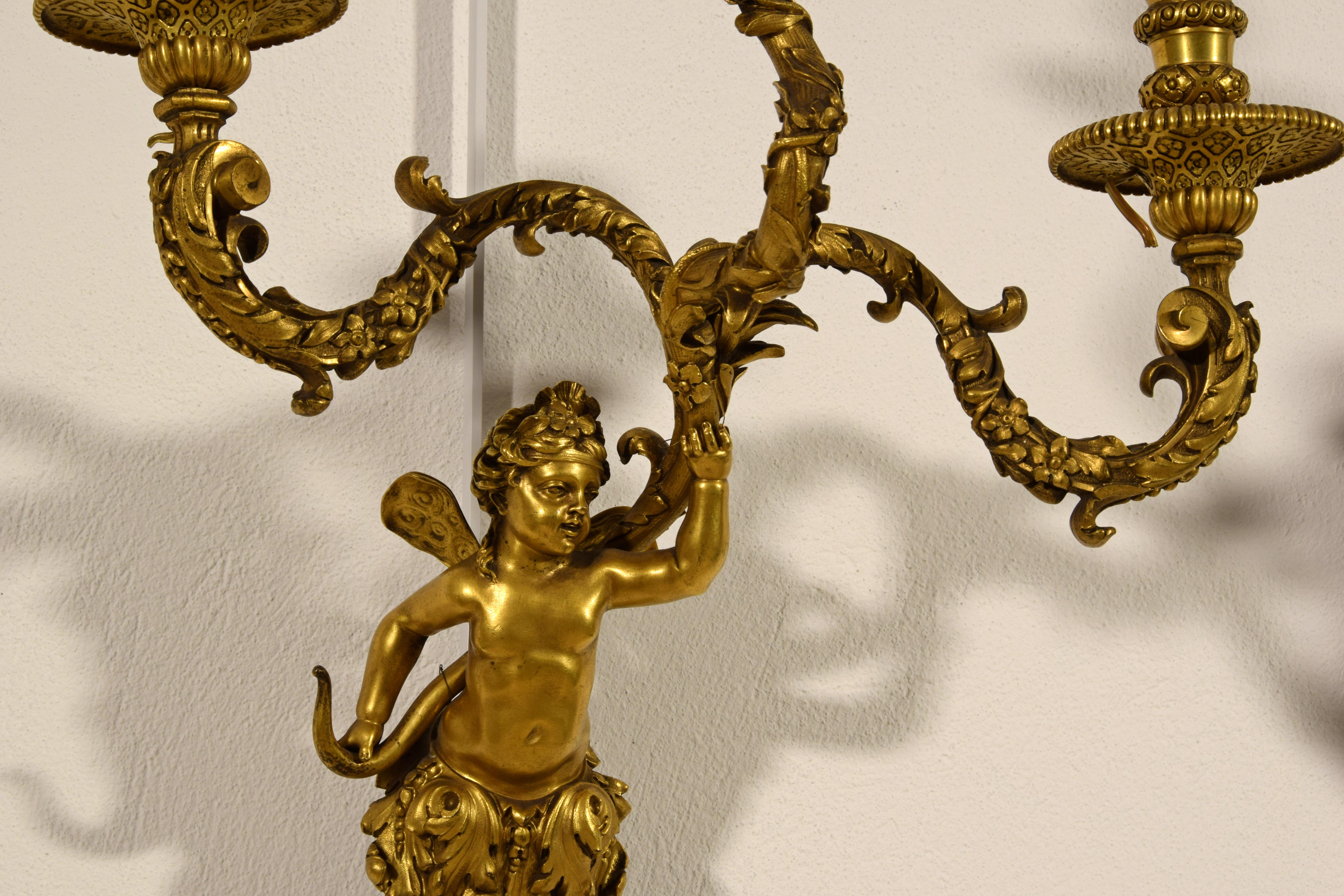 19th Century, Pair of French Three-Light Gilt Bronze Sconces For Sale 7