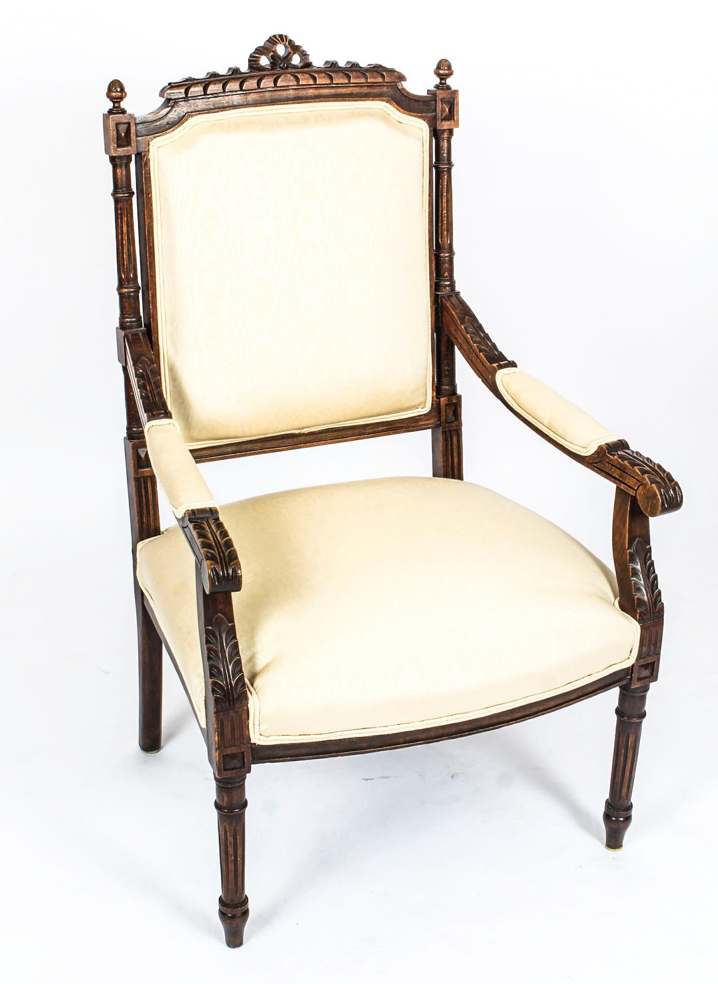 19th Century Pair of French Walnut Fauteuils Armchairs 5