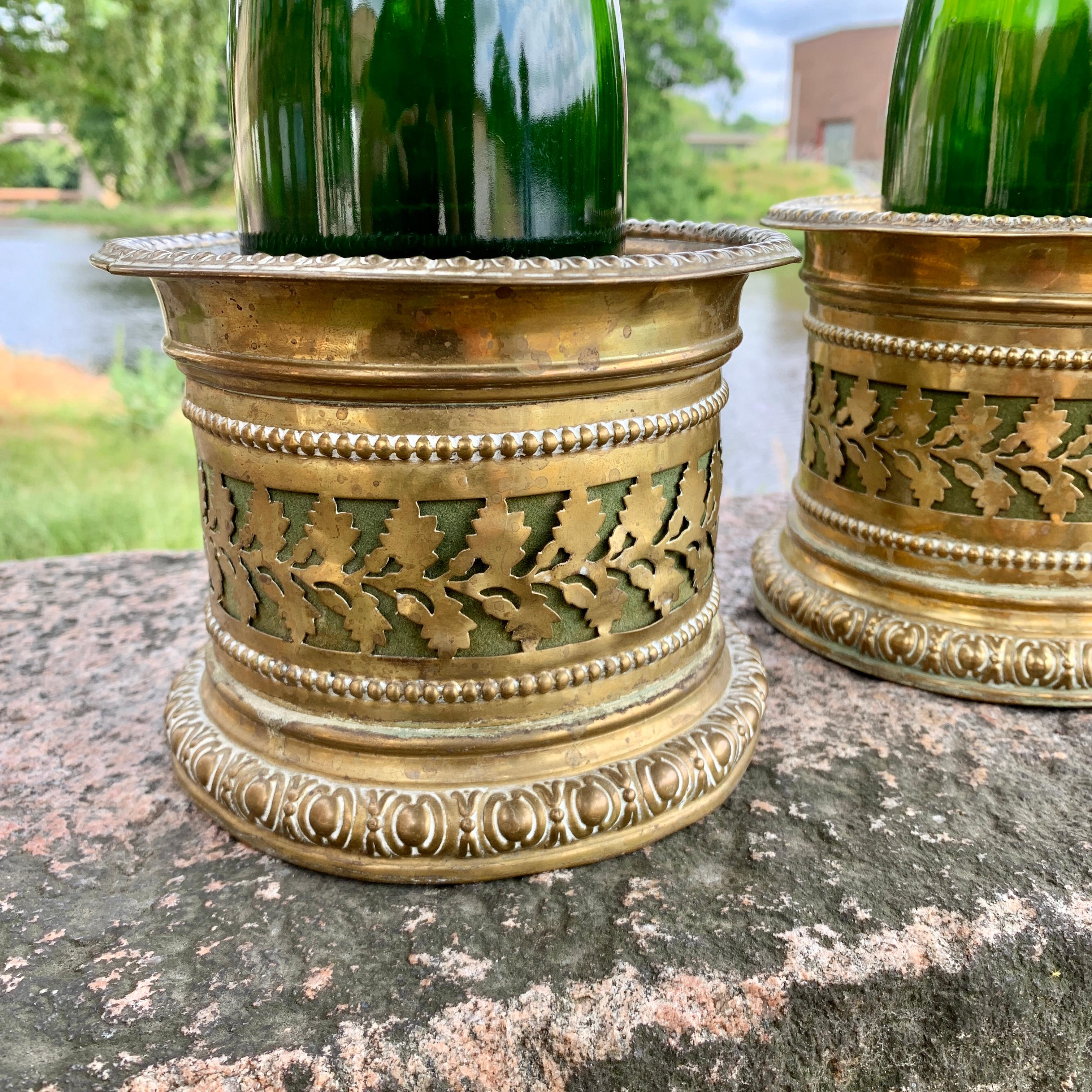 19th Century Pair Of  French Wine Bottle Coasters For Sale 1